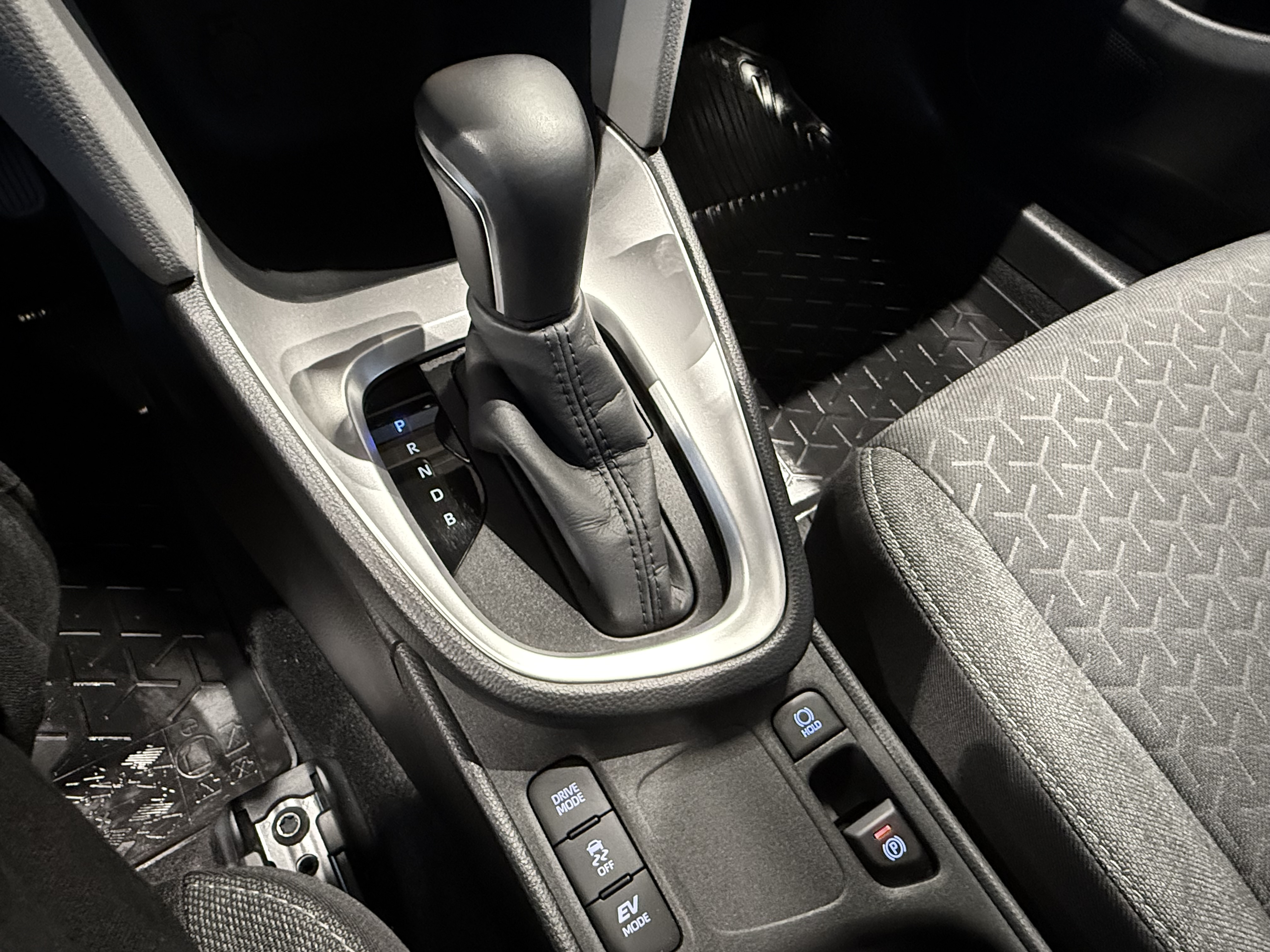 TOYOTA Yaris Cross 2022