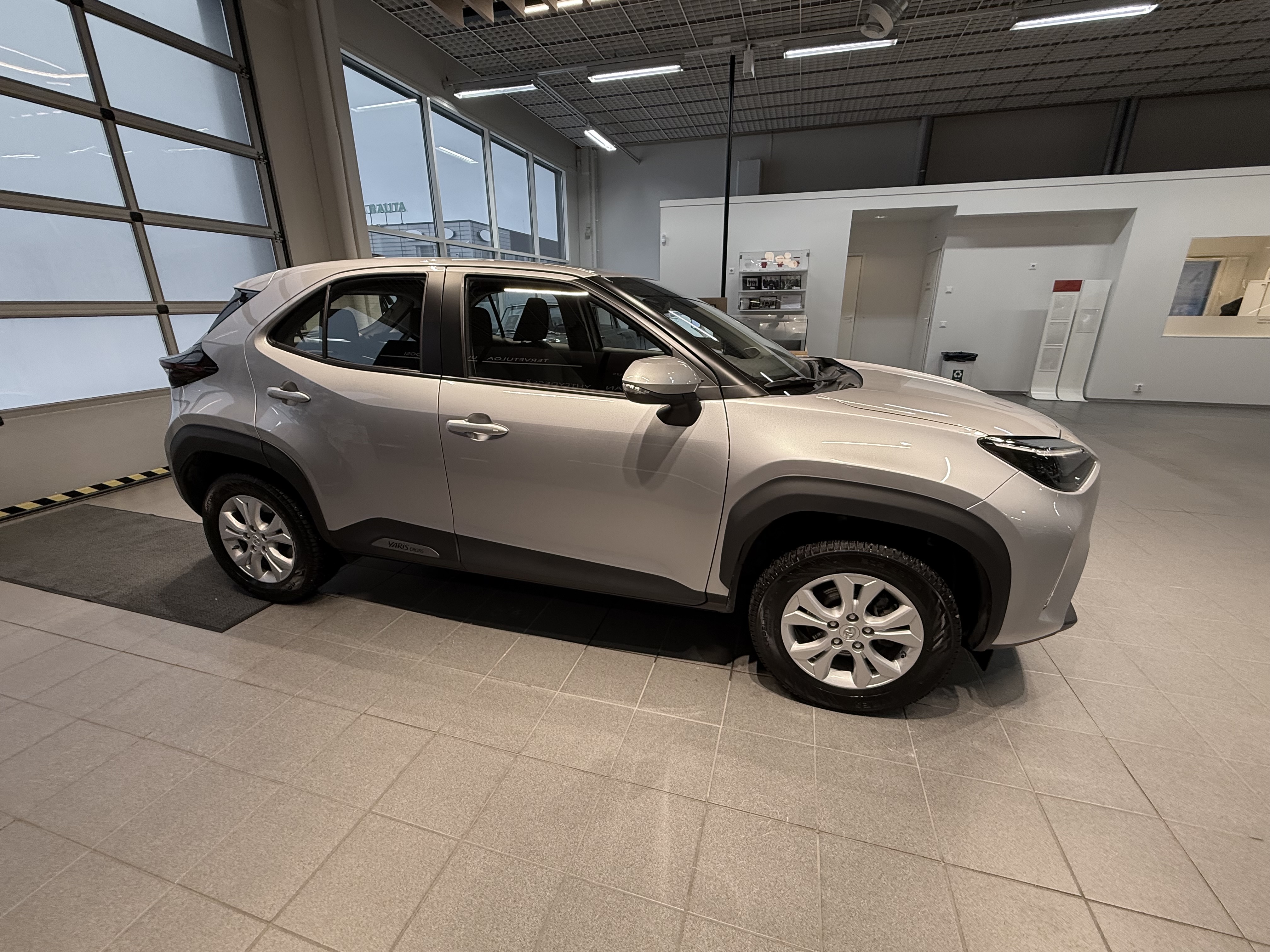 TOYOTA Yaris Cross 2022