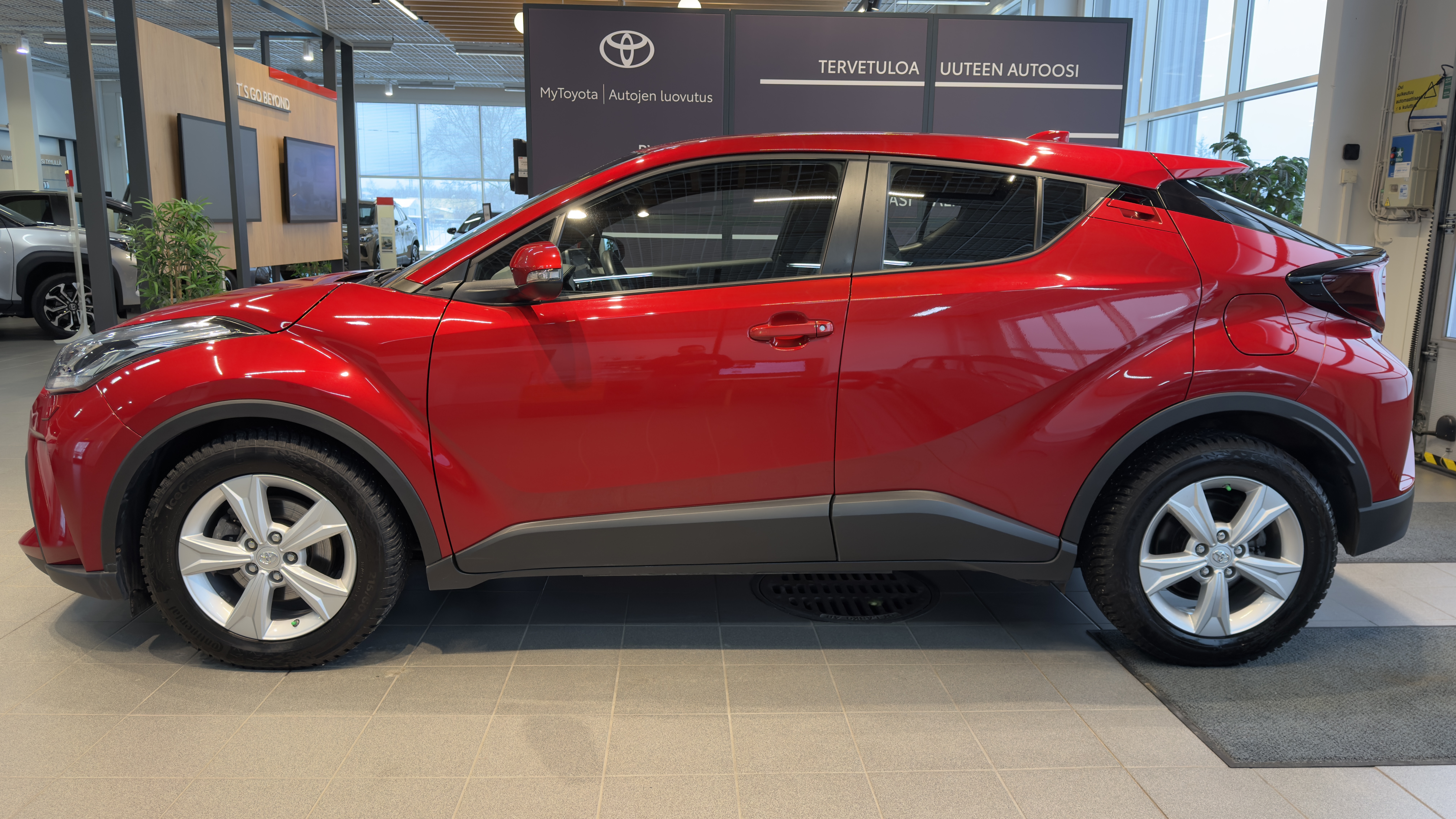 TOYOTA C-HR 2023