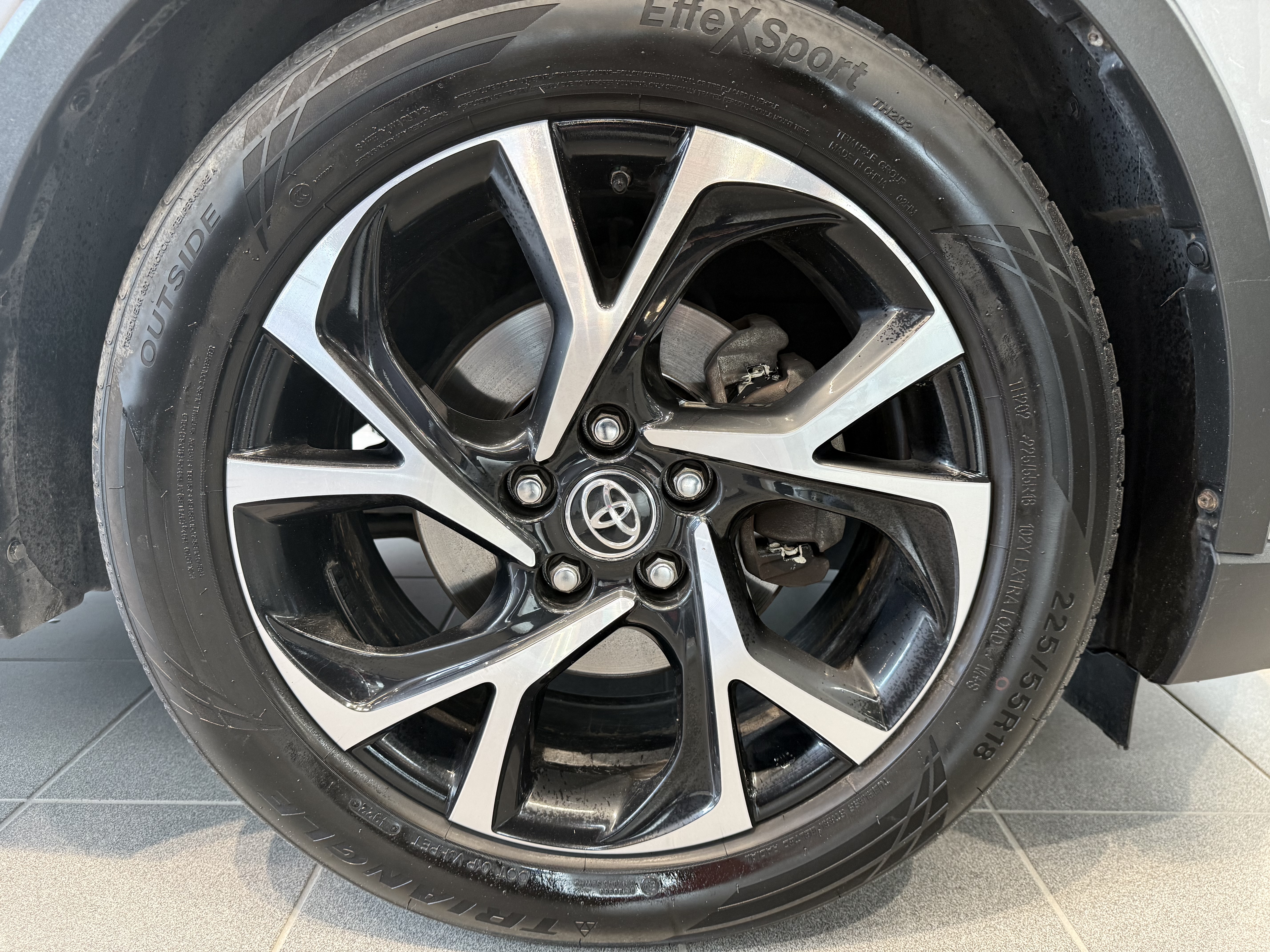 TOYOTA C-HR 2019