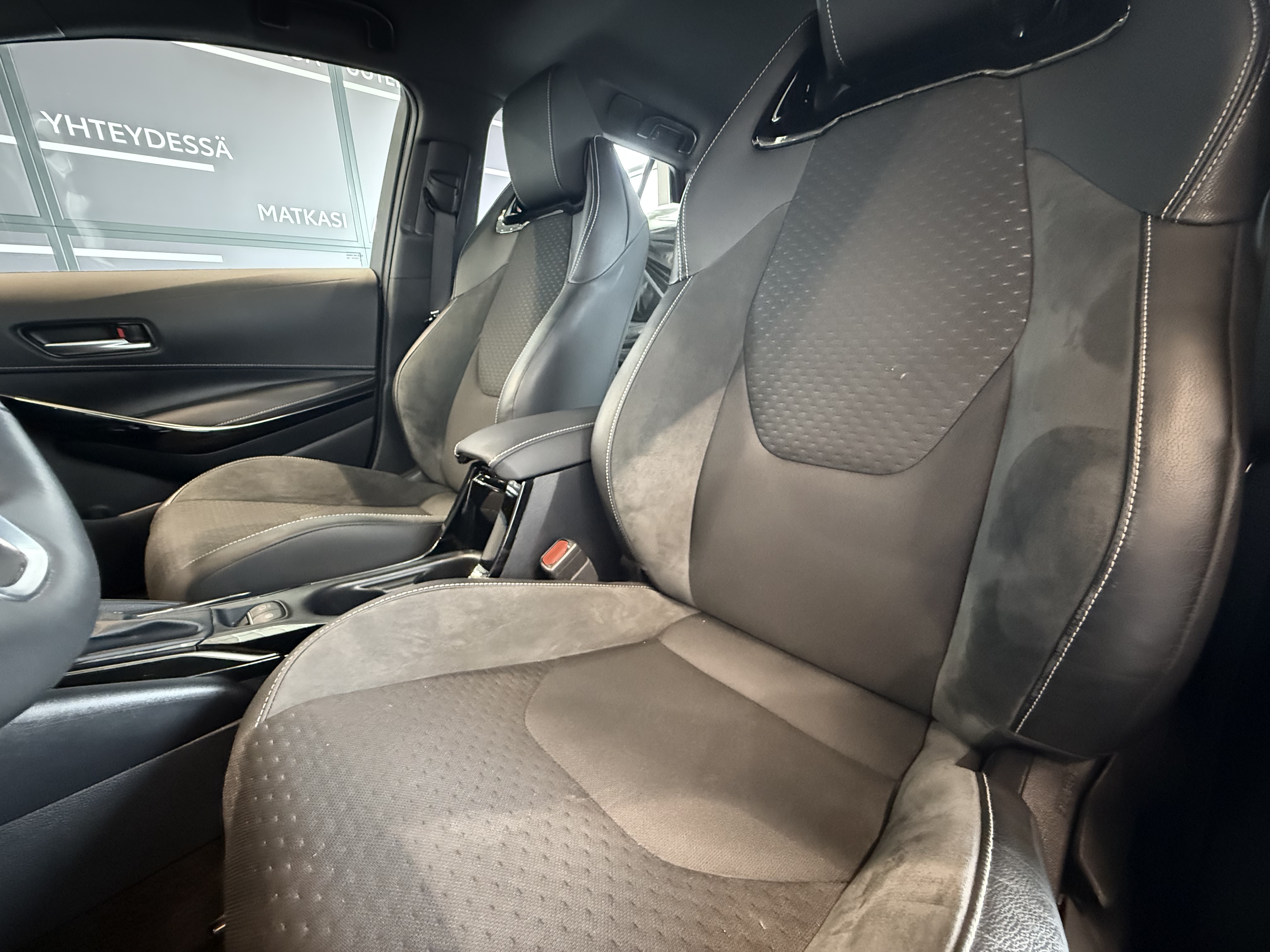 TOYOTA COROLLA 2023