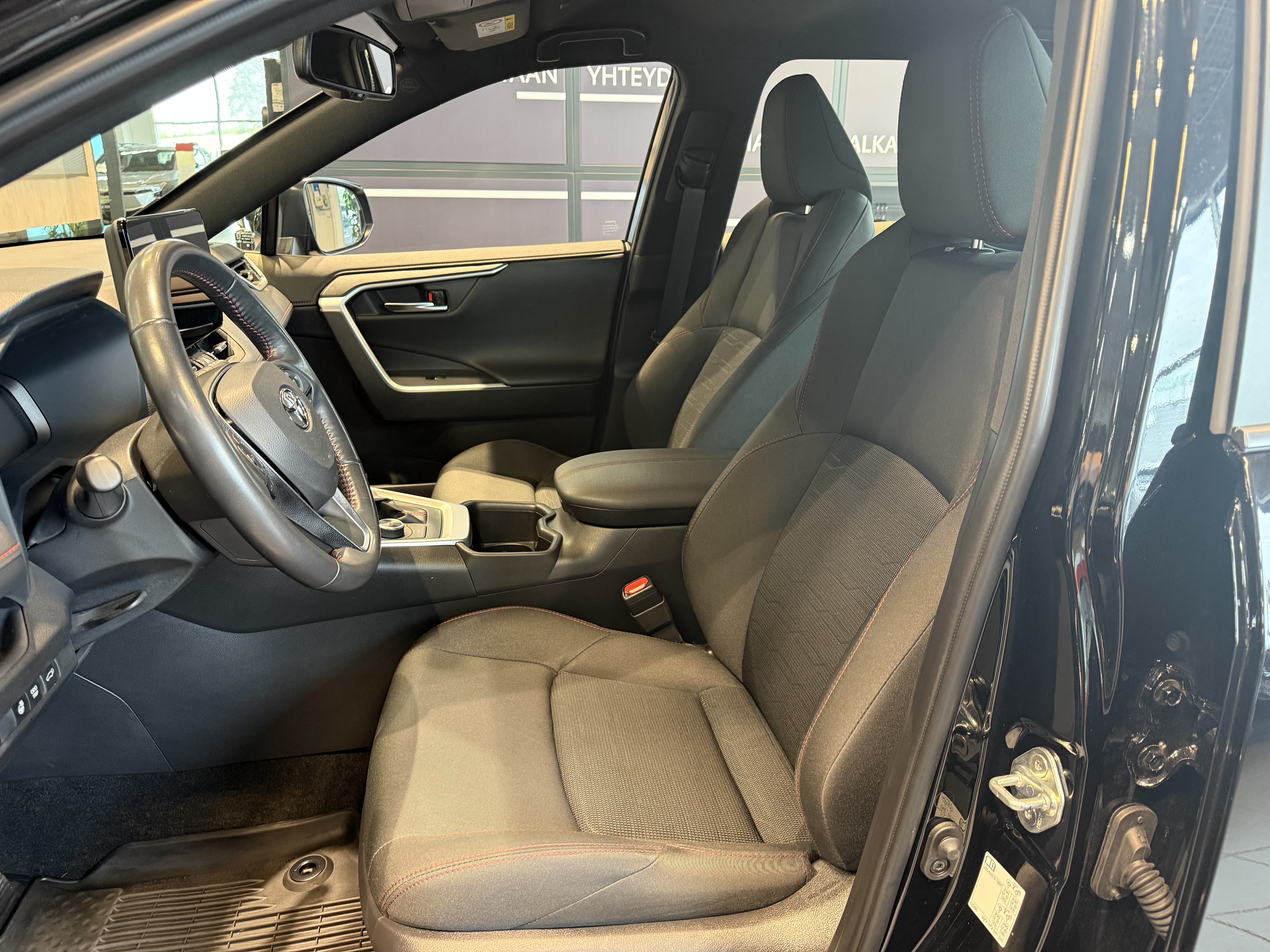 TOYOTA RAV4 Plug-in 2024