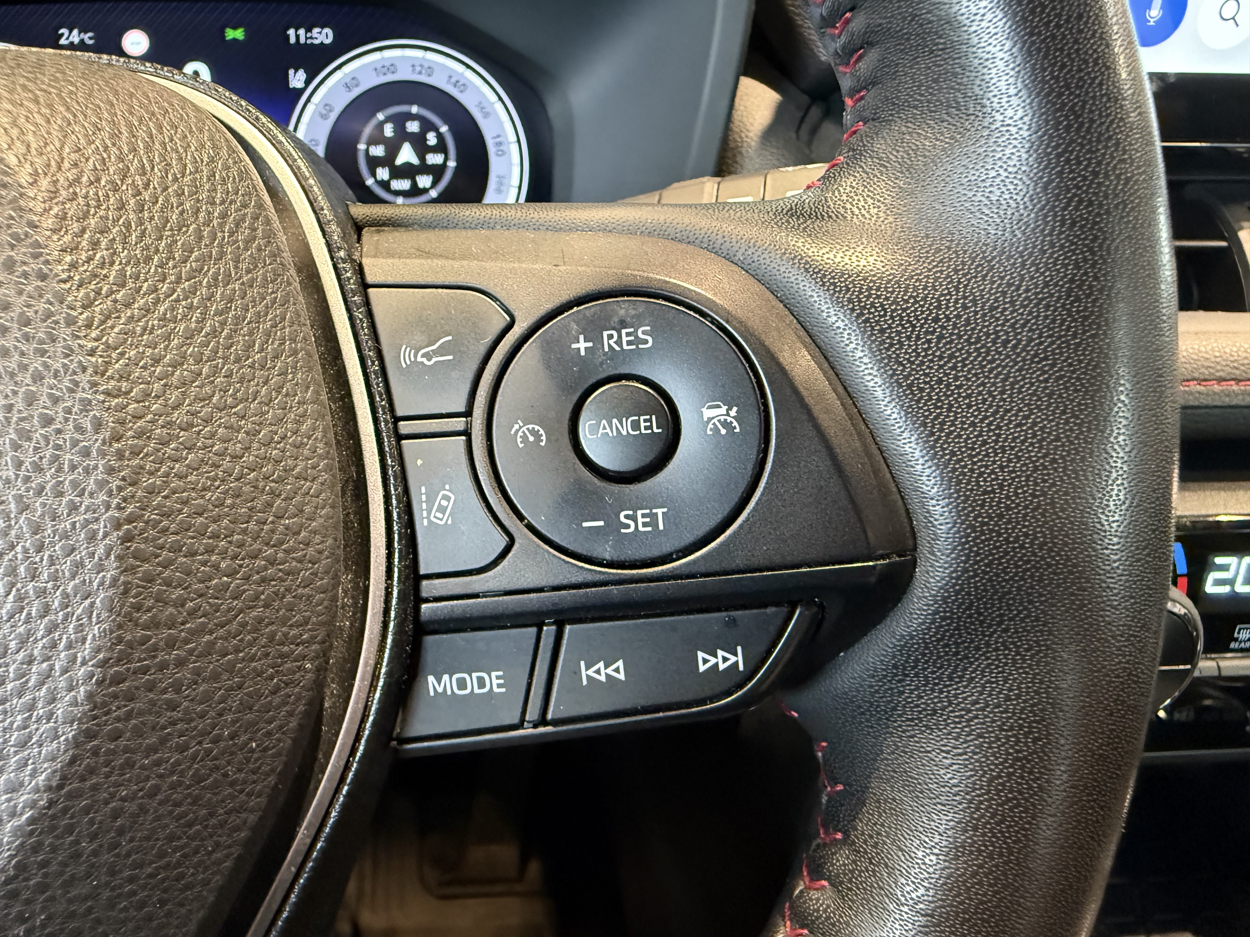 TOYOTA RAV4 Plug-in 2024