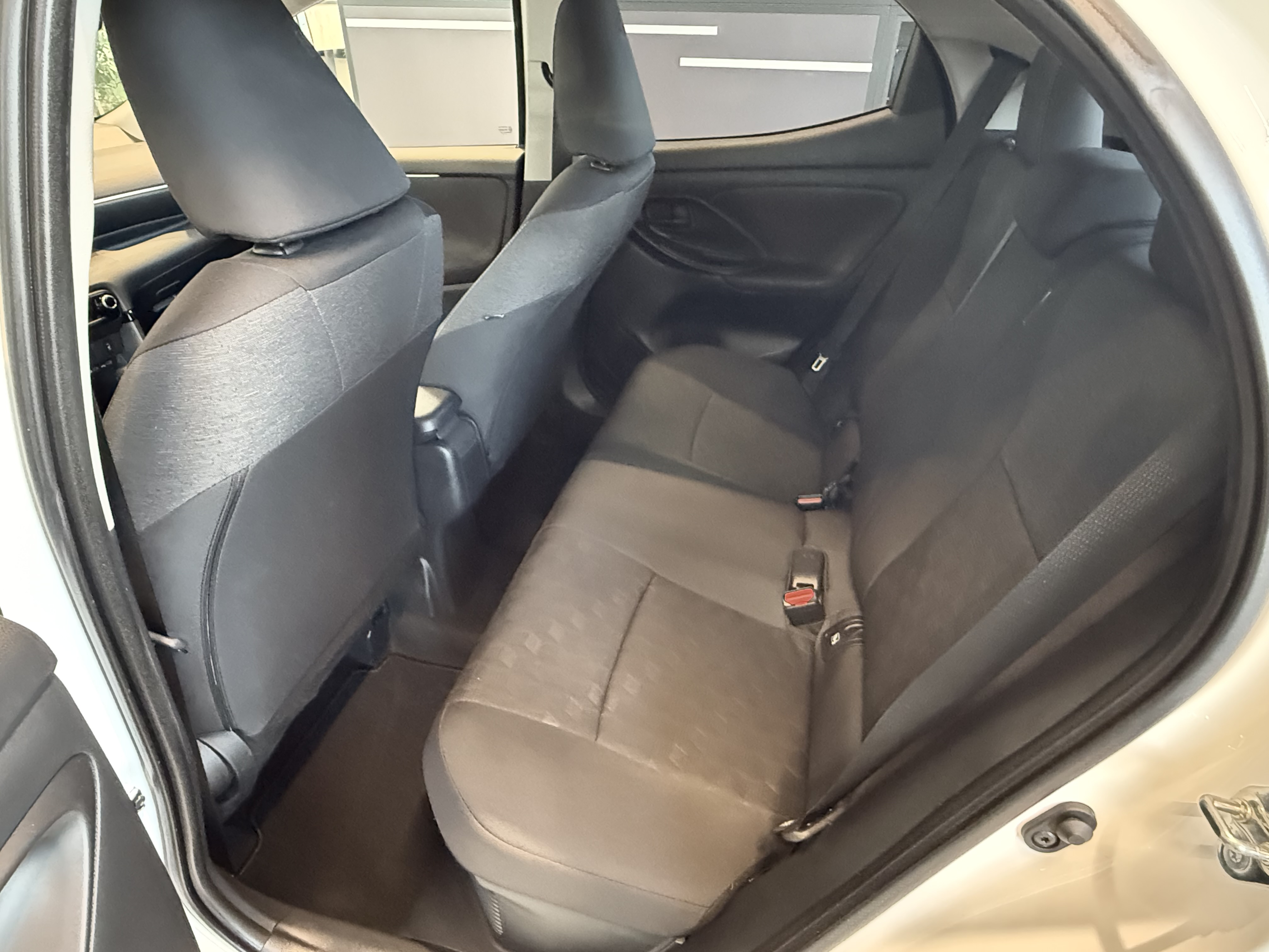 TOYOTA YARIS 2024