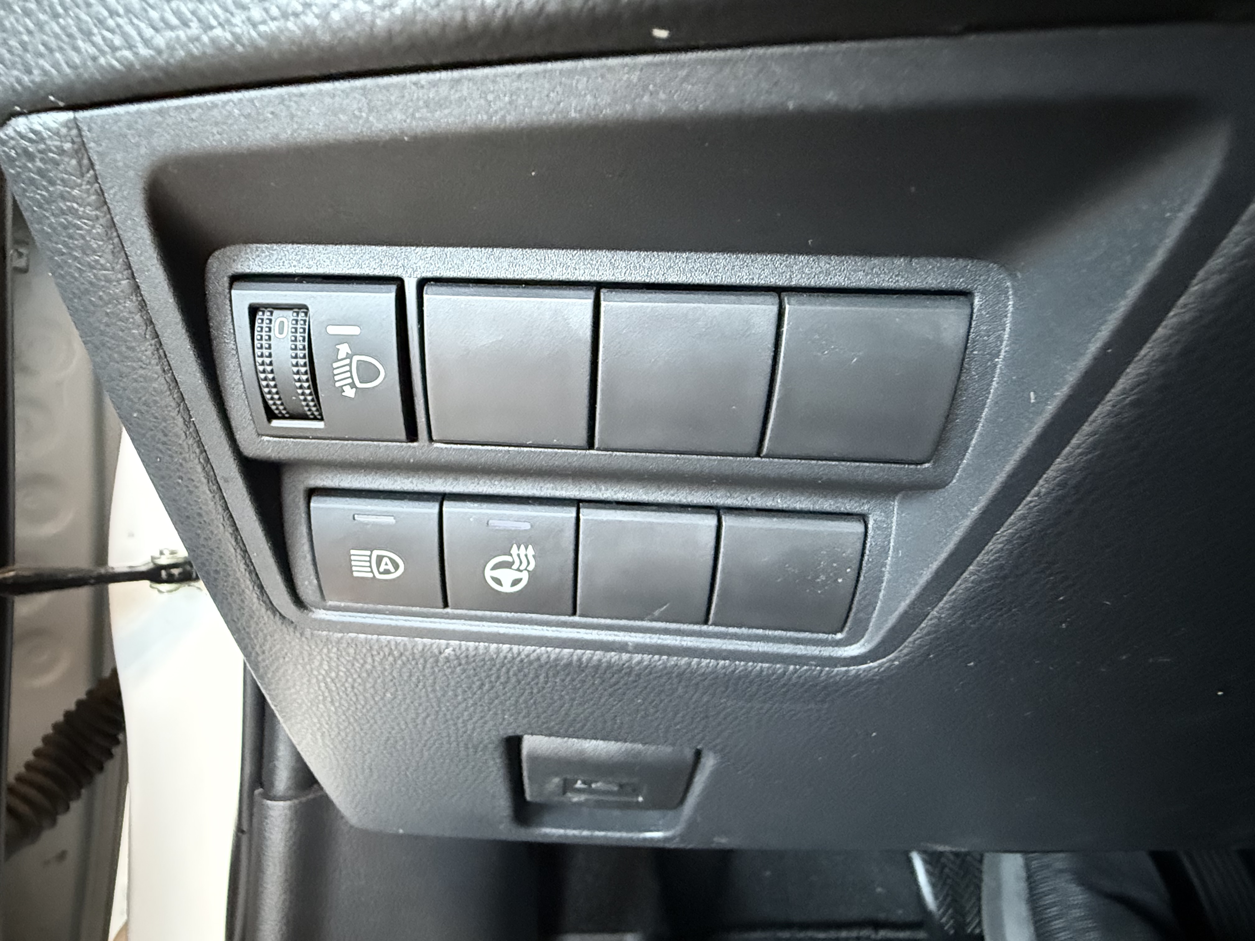 TOYOTA YARIS 2024