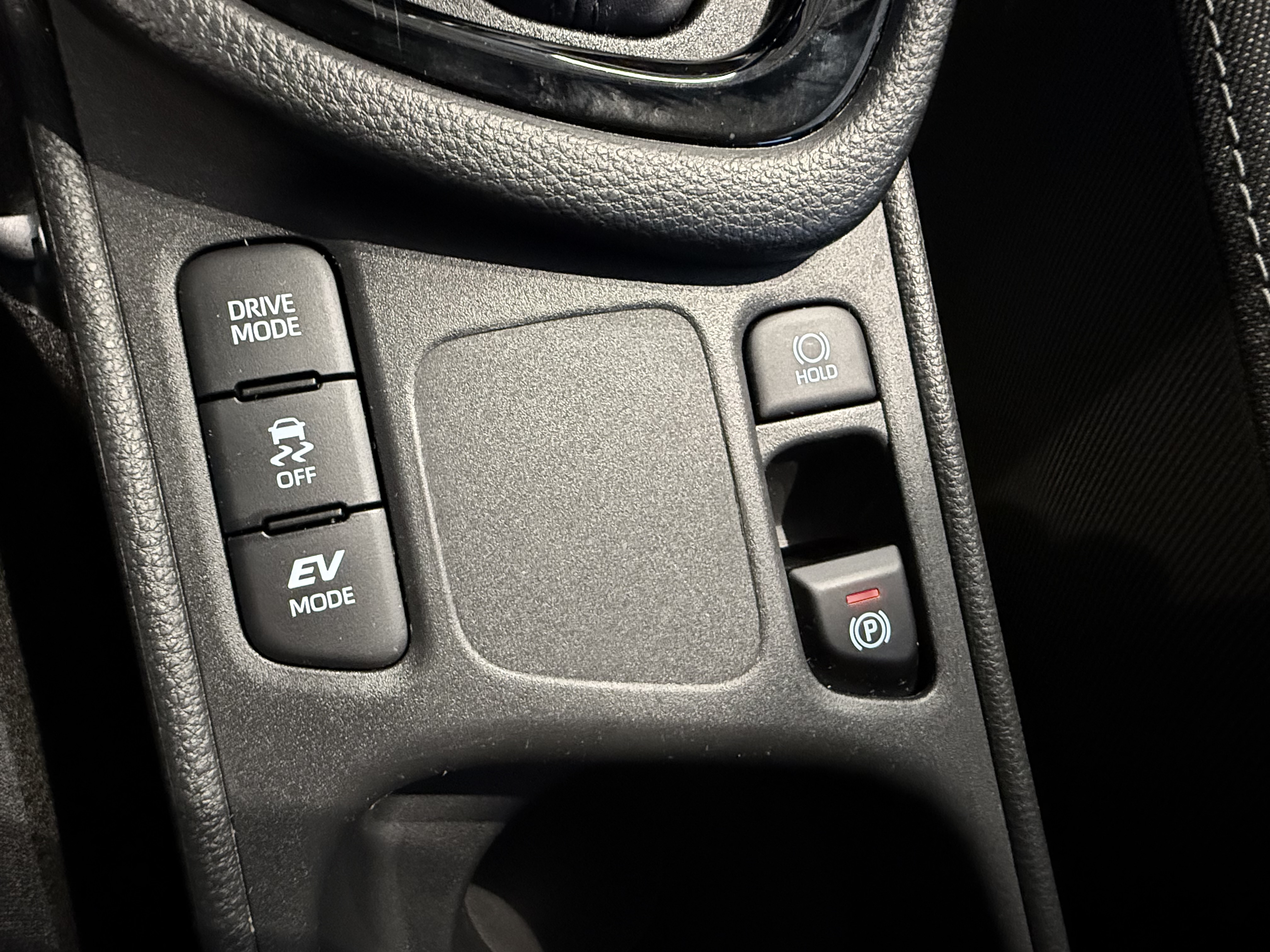 TOYOTA YARIS 2024