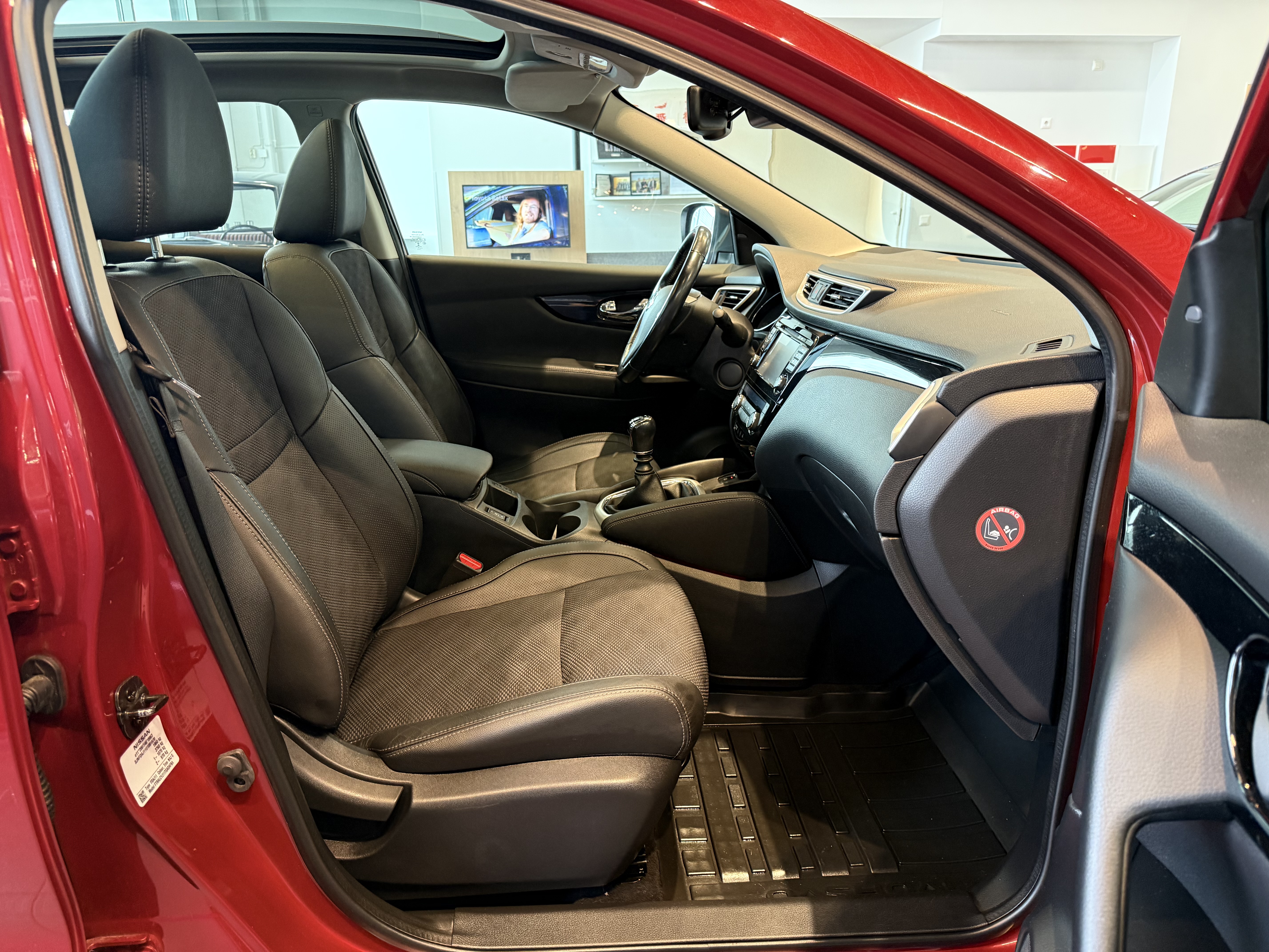 NISSAN Qashqai 2014