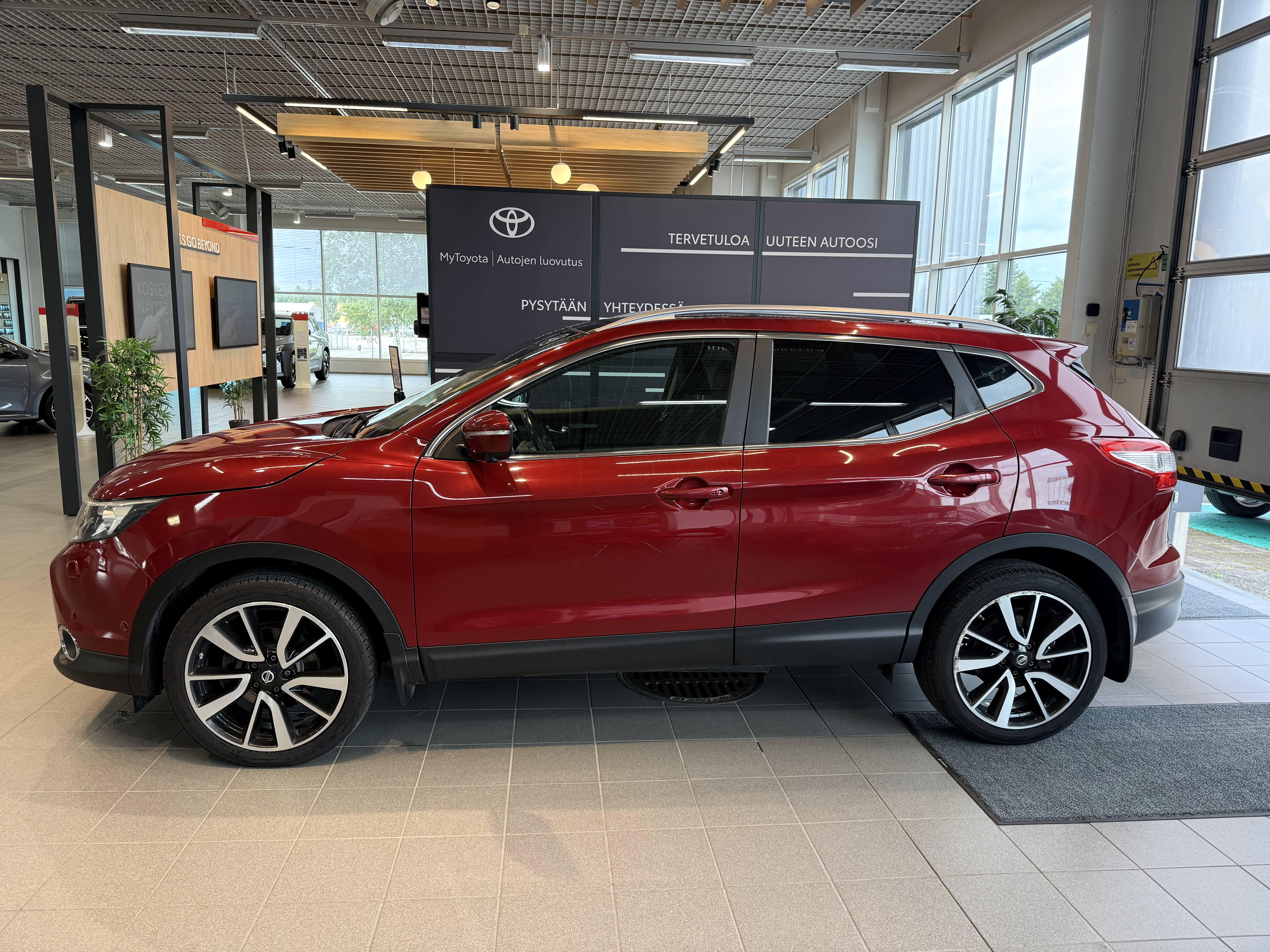 NISSAN Qashqai 2014