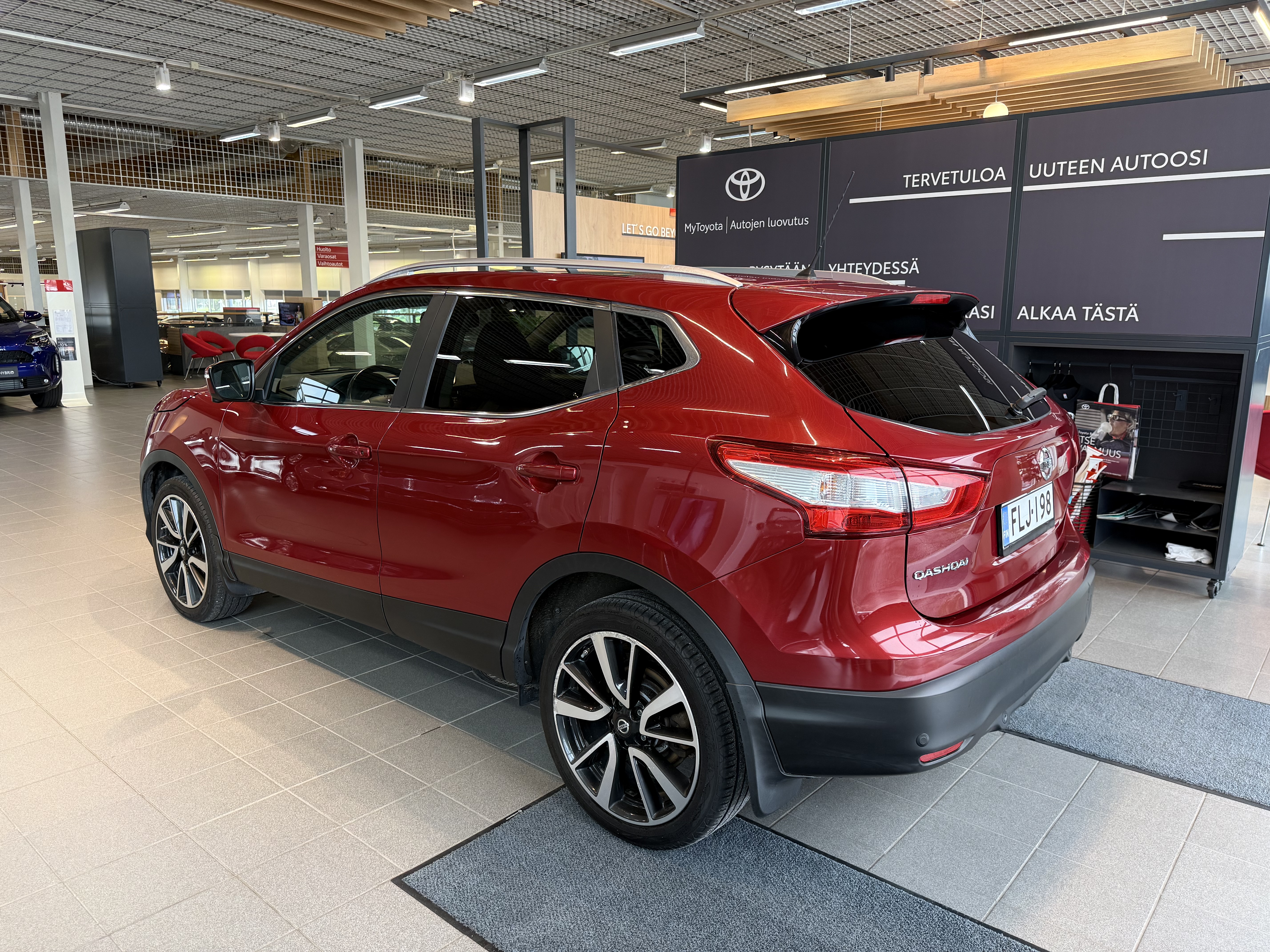 NISSAN Qashqai 2014
