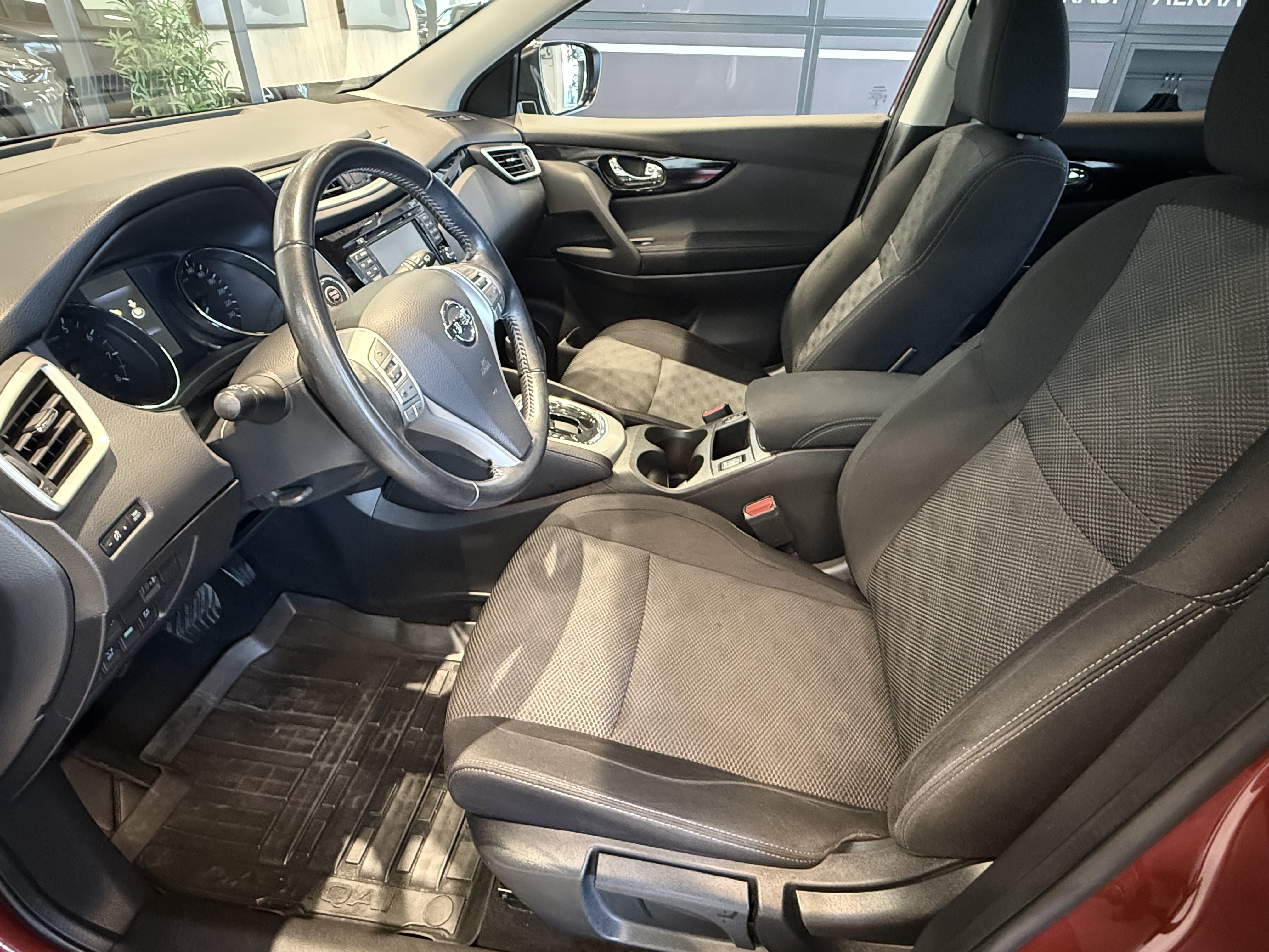 NISSAN Qashqai 2016