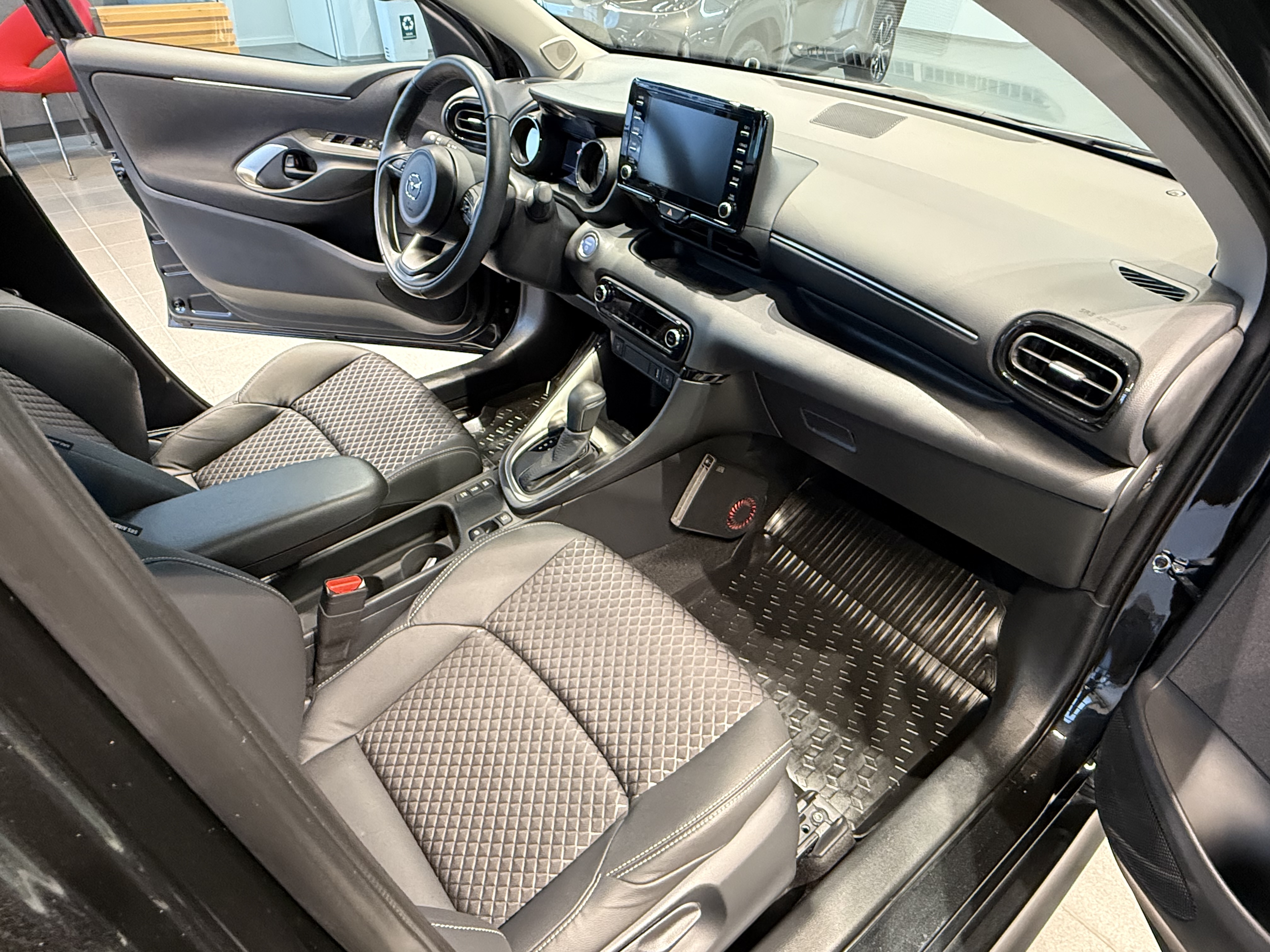 MAZDA Mazda2 Hybrid 2023