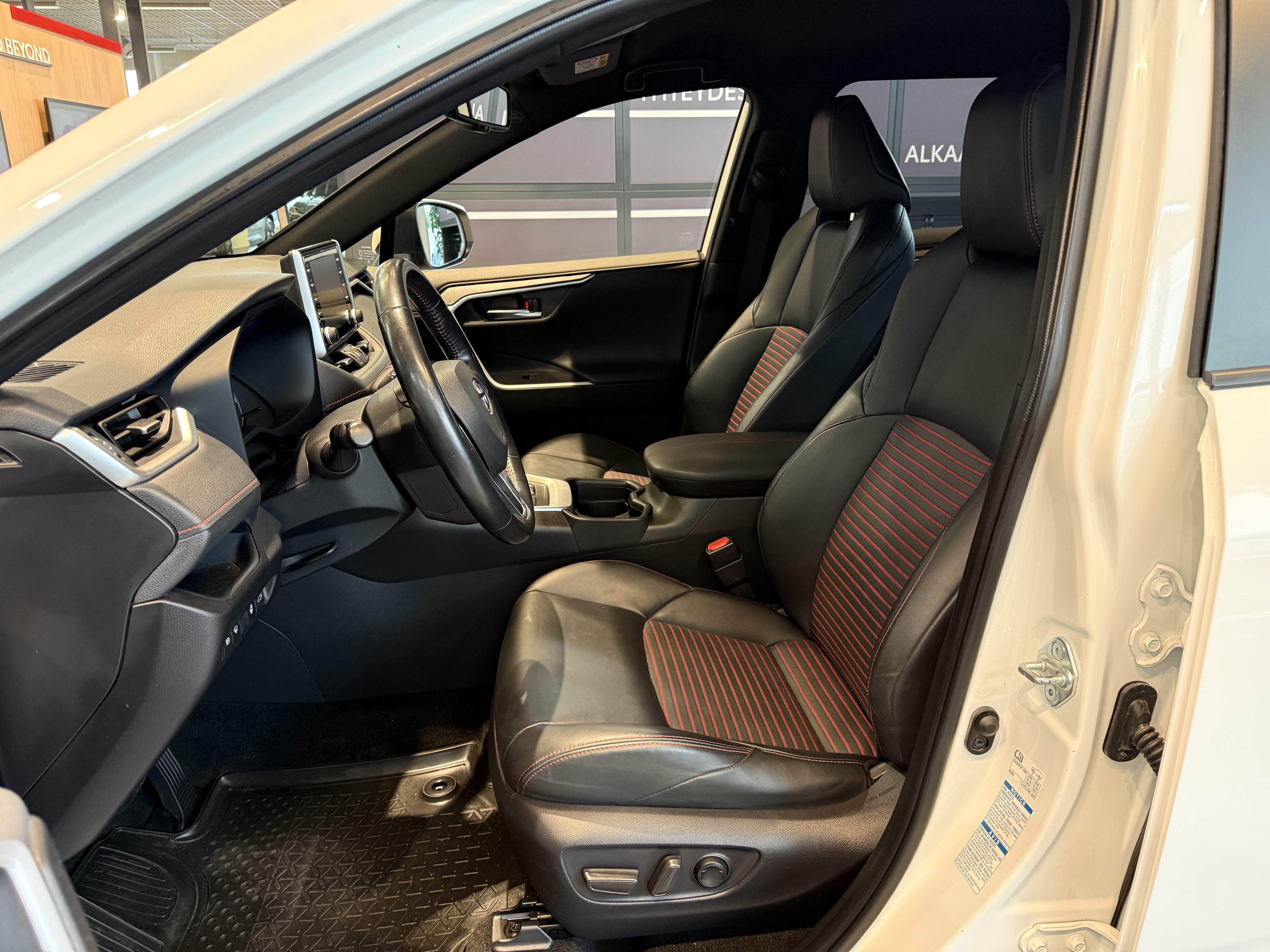 TOYOTA RAV4 Plug-in 2020