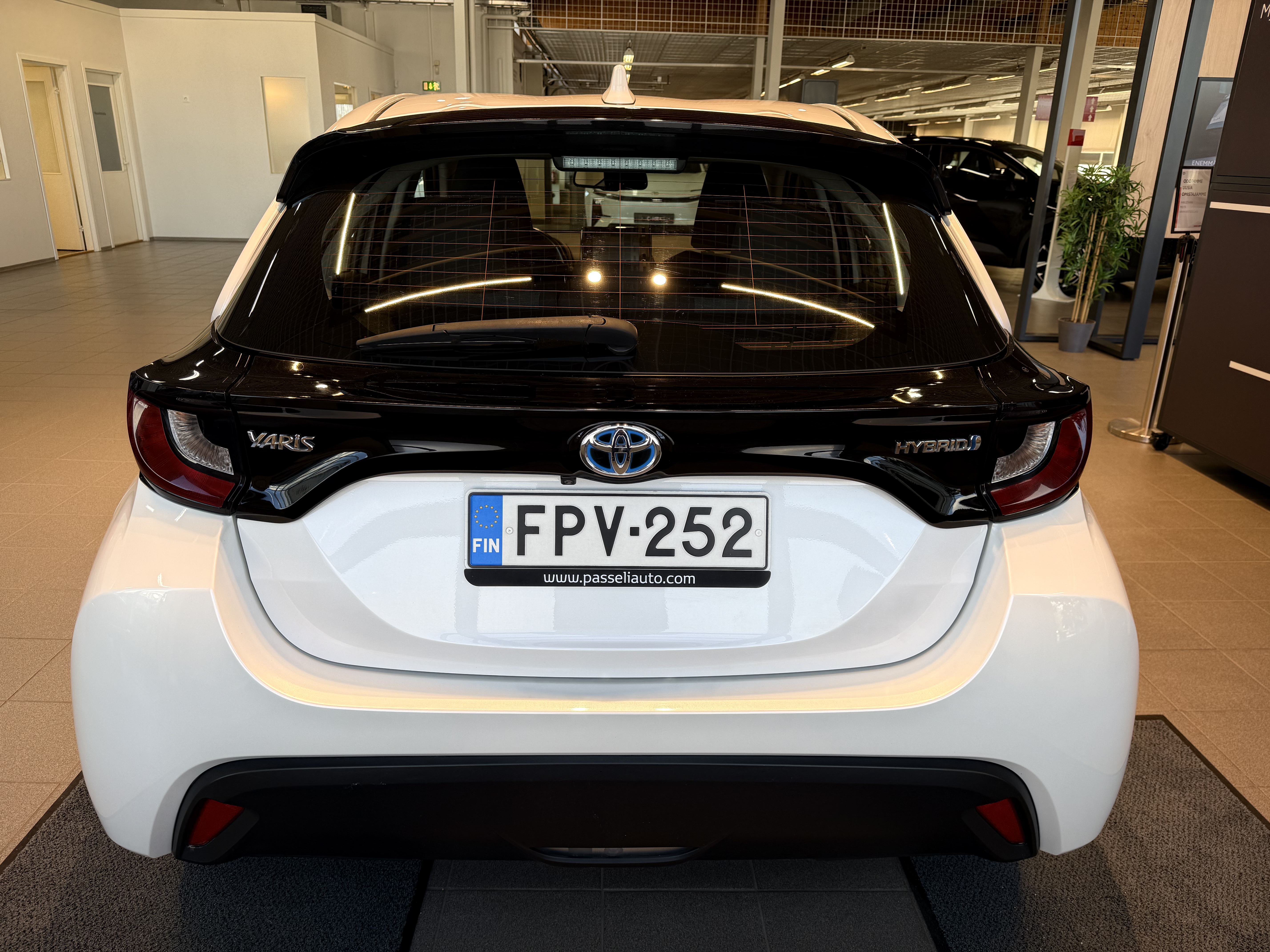 TOYOTA YARIS 2020