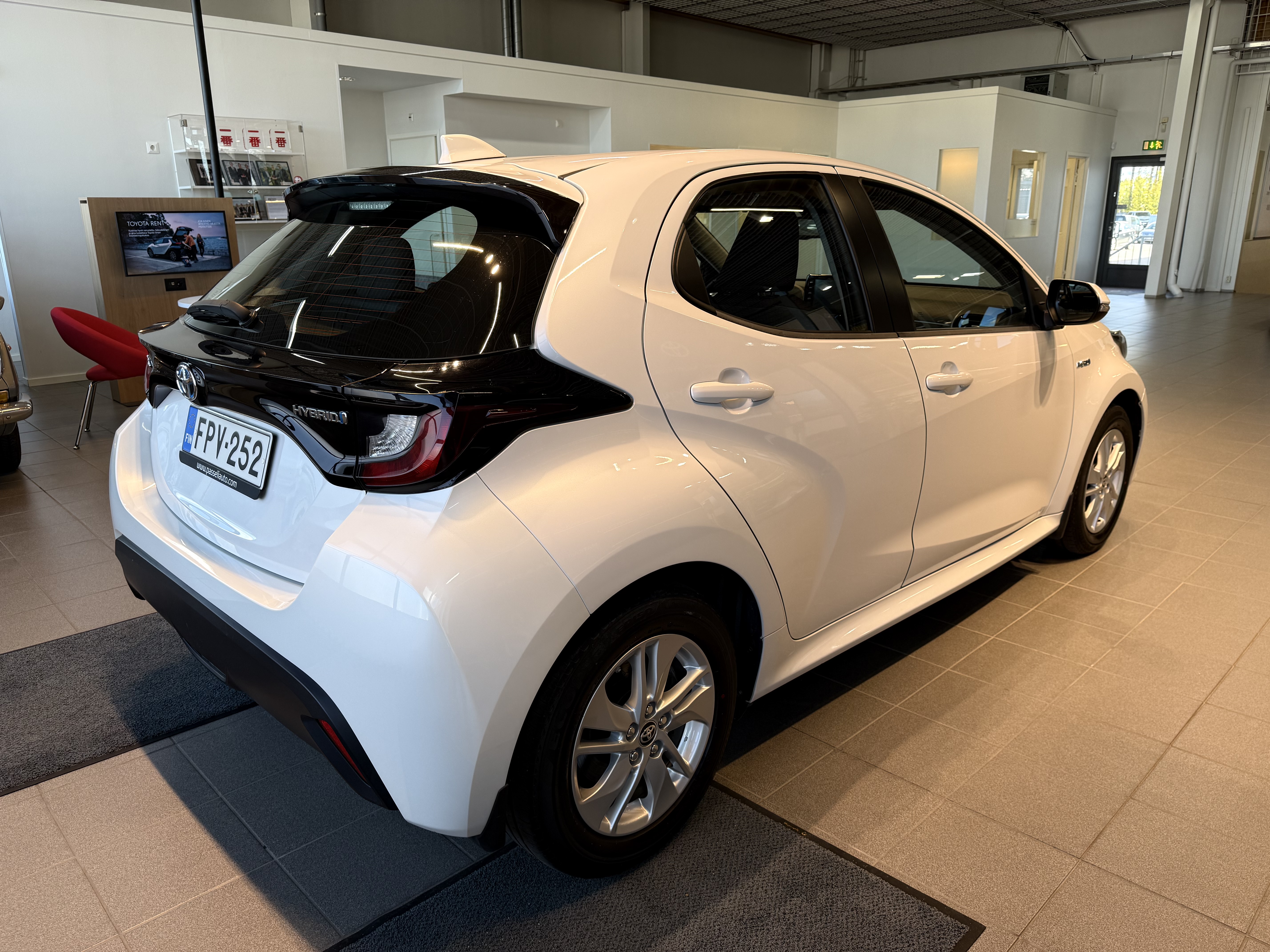 TOYOTA YARIS 2020