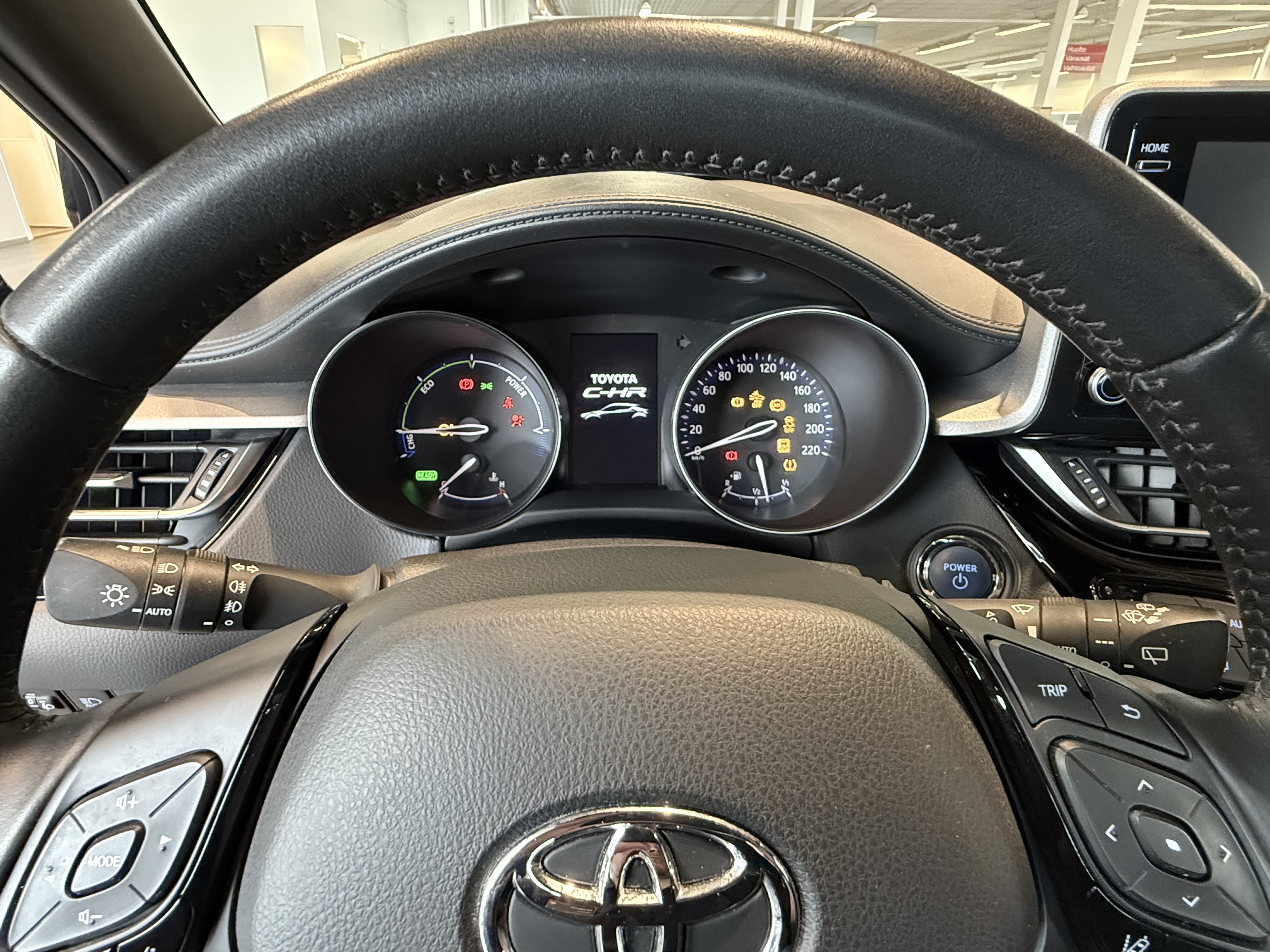 TOYOTA C-HR 2023
