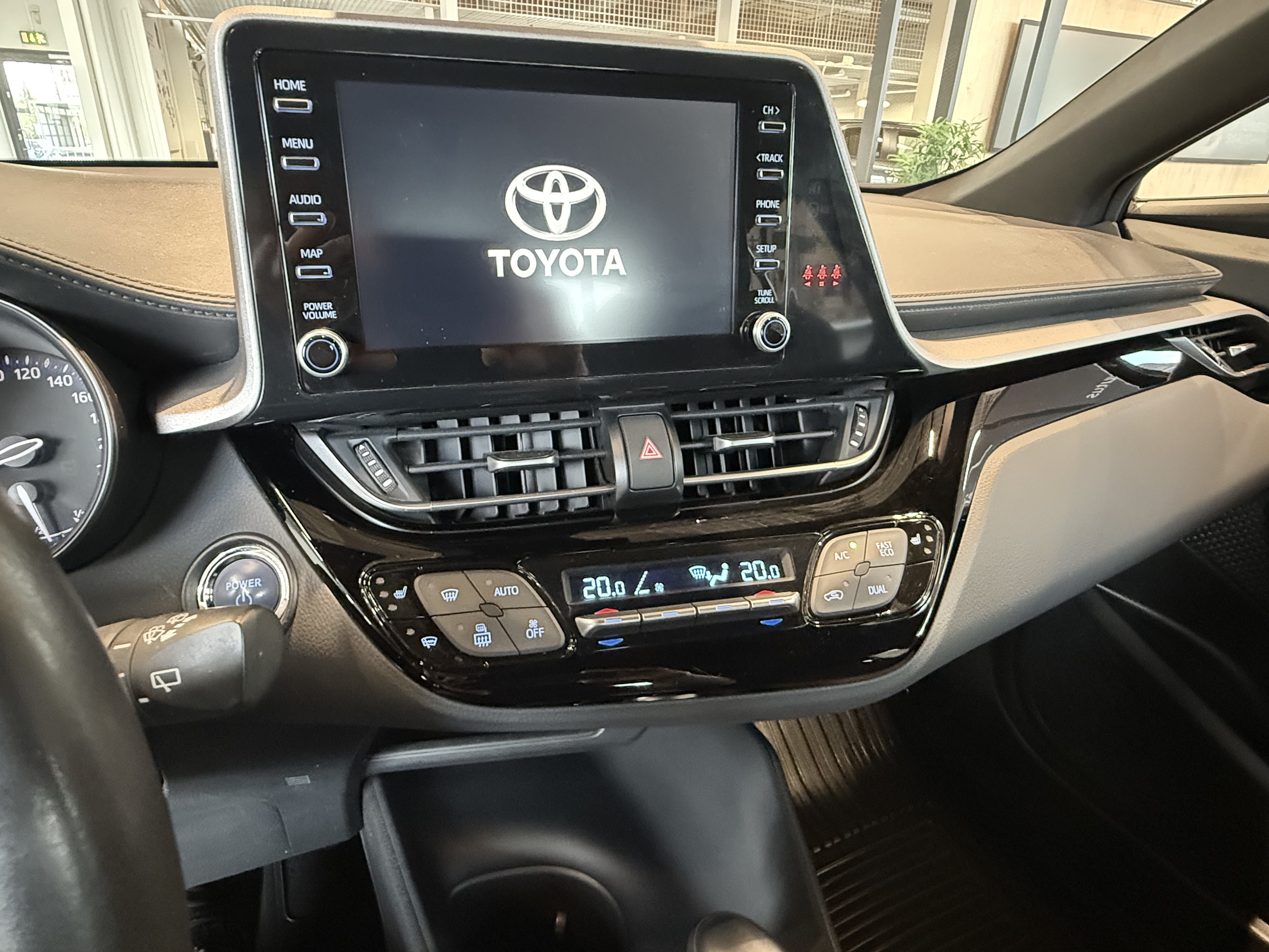 TOYOTA C-HR 2023