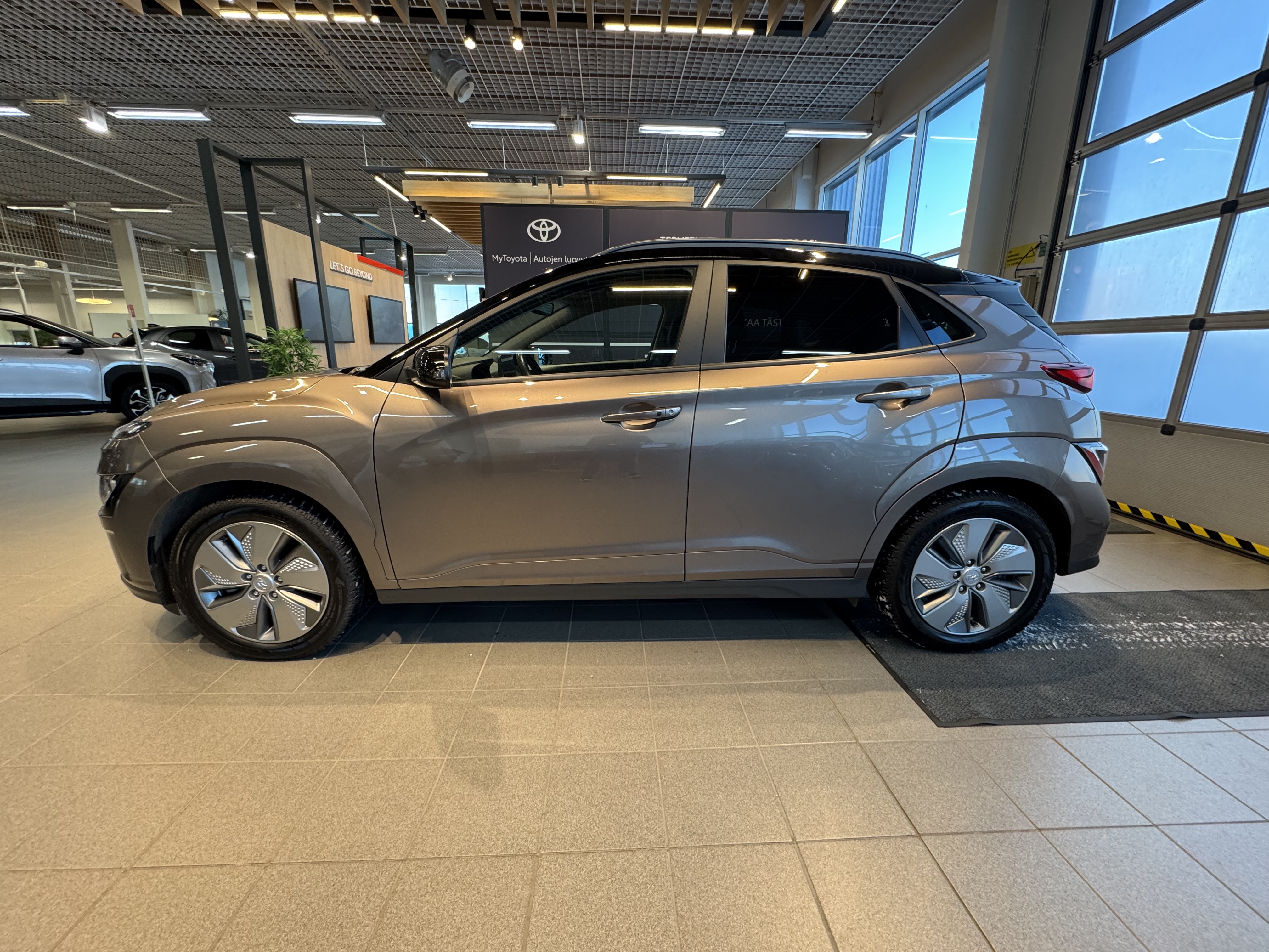HYUNDAI KONA 2021