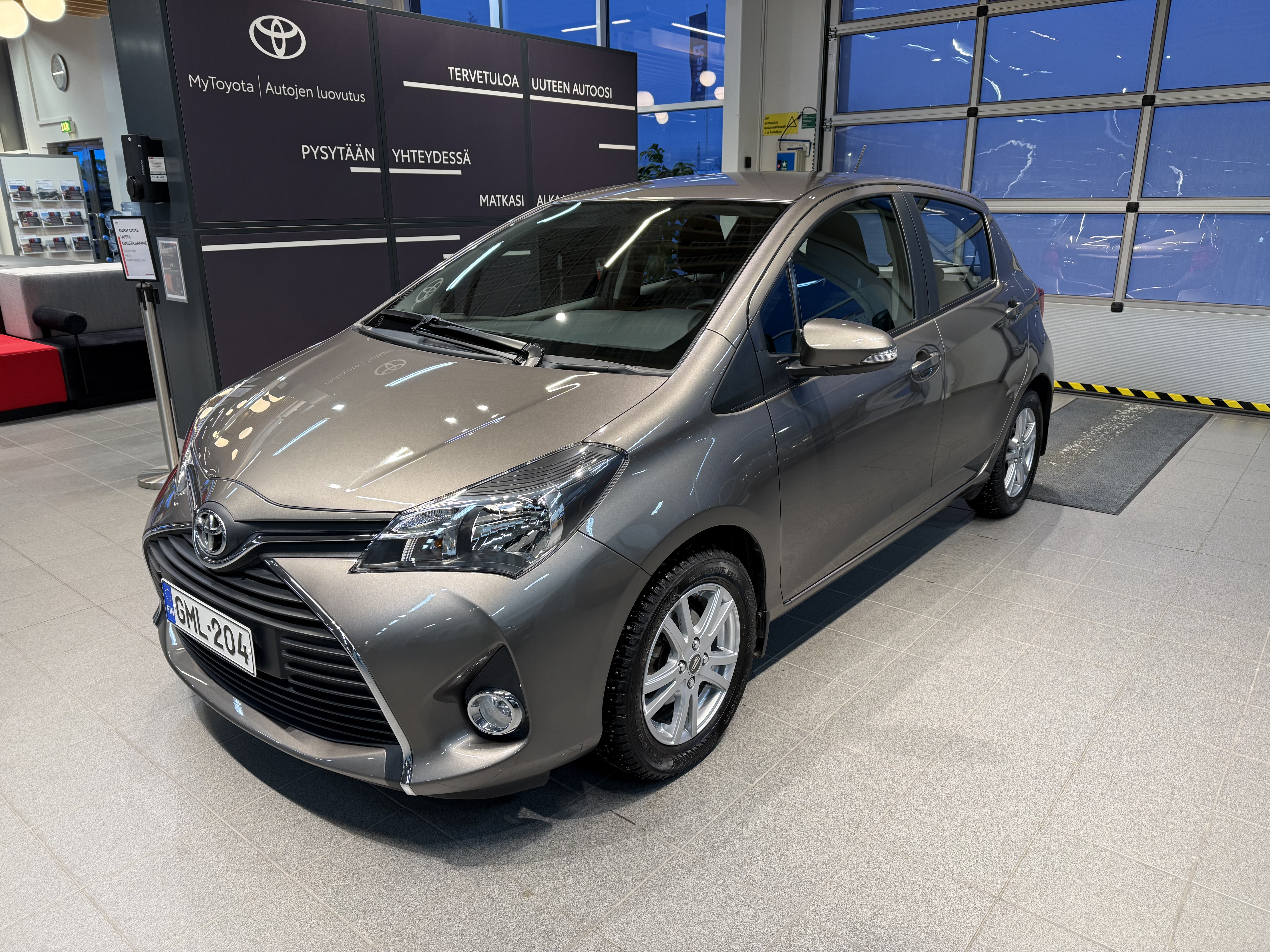 TOYOTA YARIS 2017