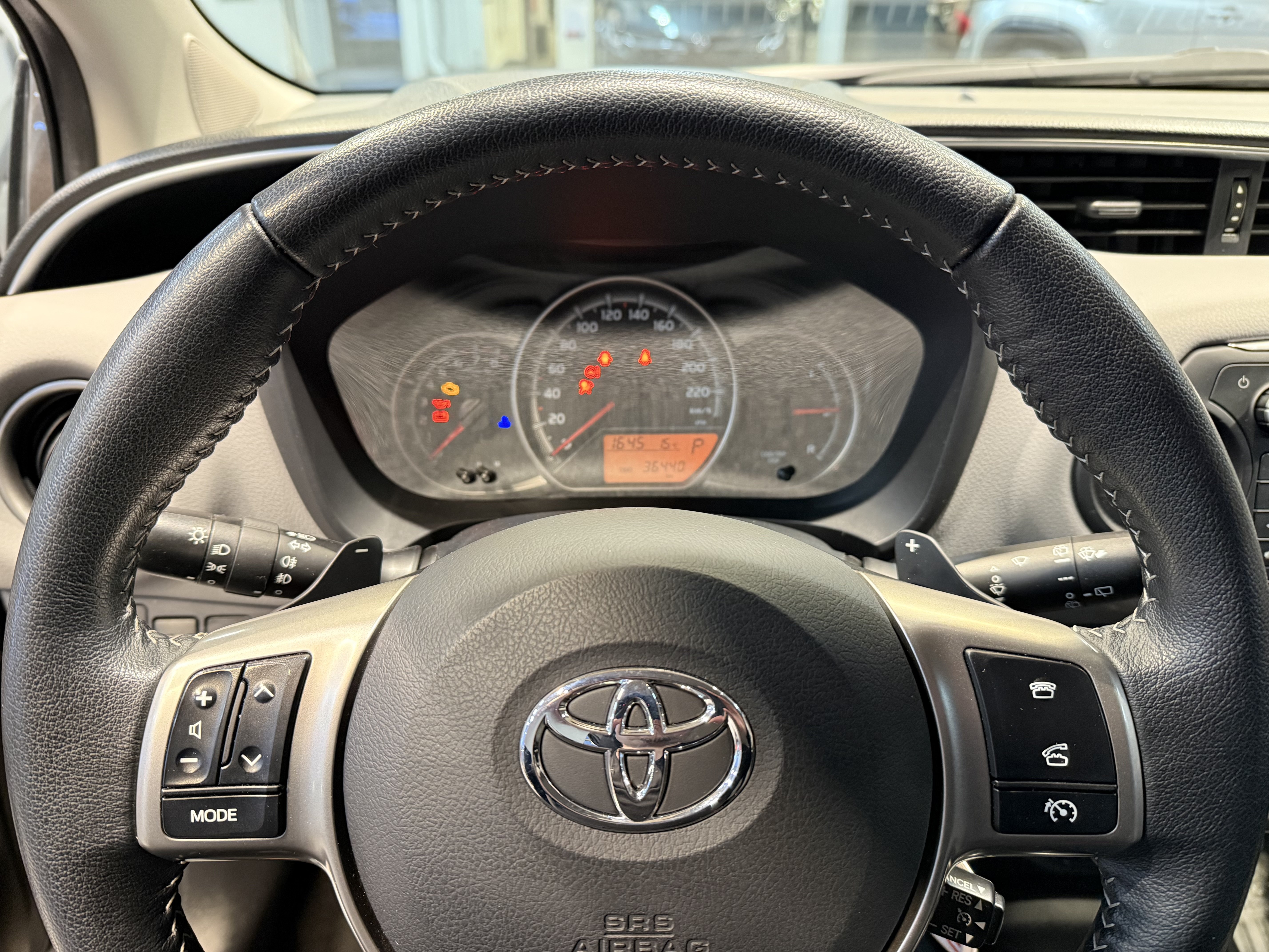 TOYOTA YARIS 2017