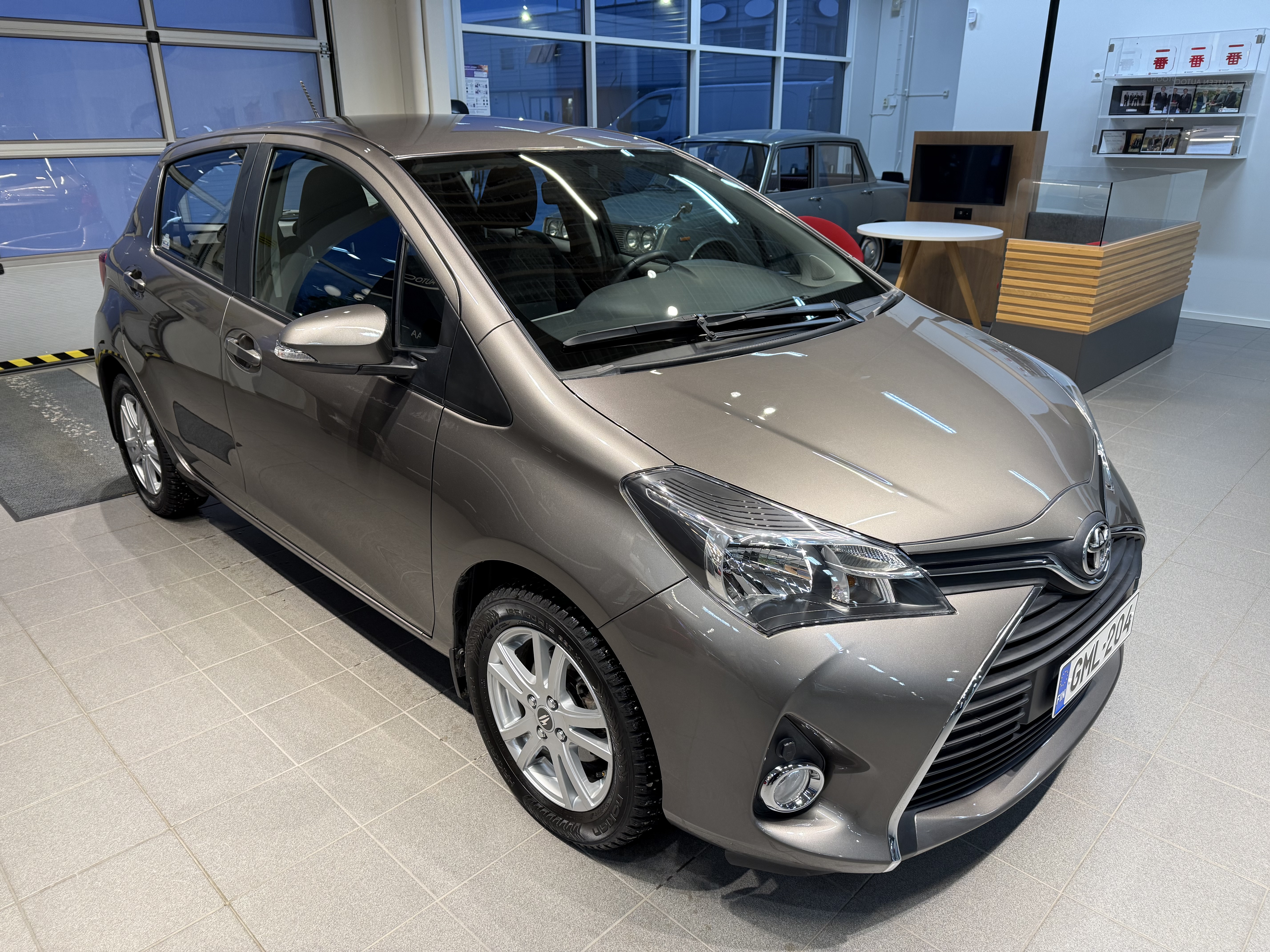 TOYOTA YARIS 2017