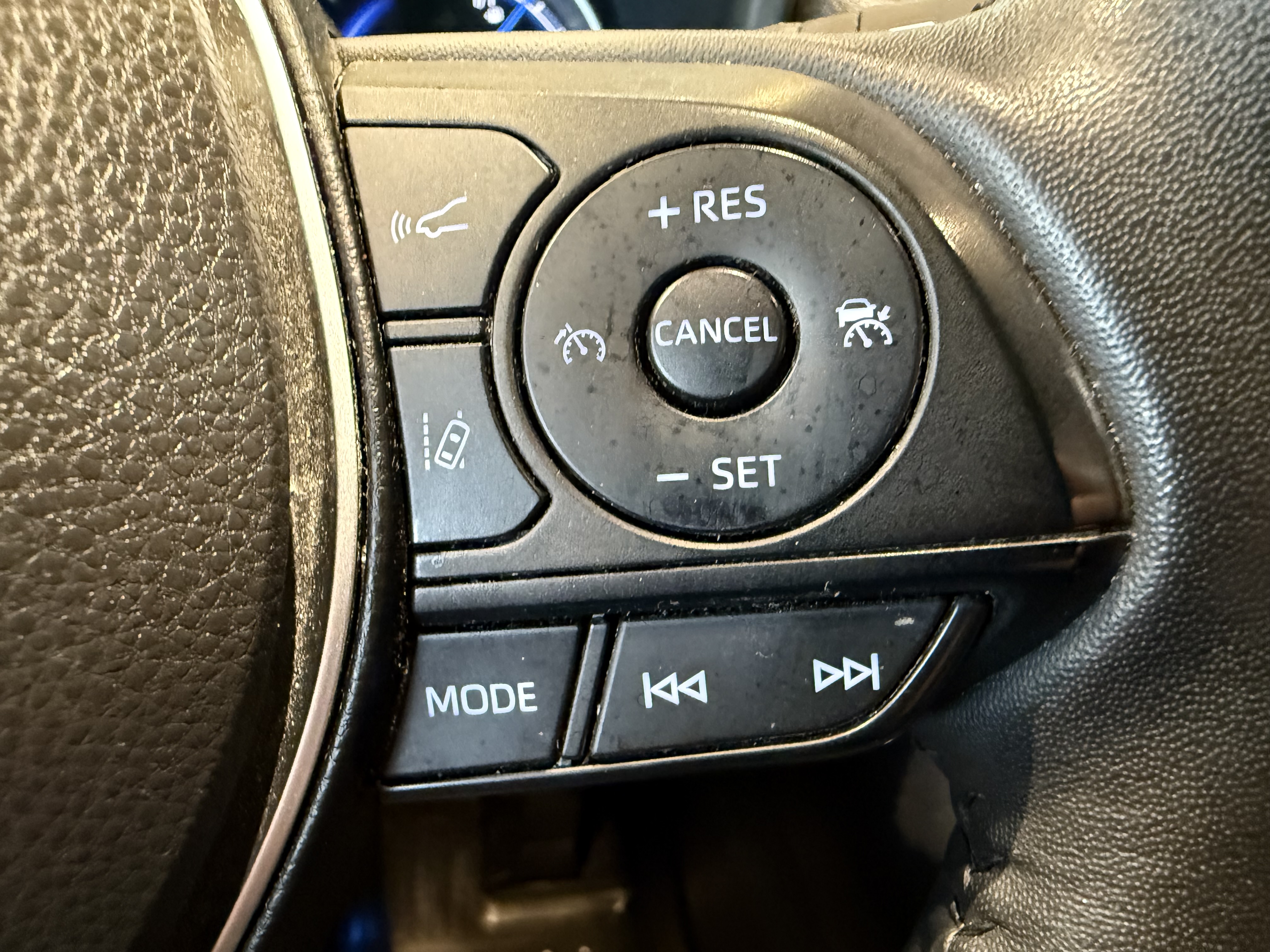 TOYOTA RAV4 2021