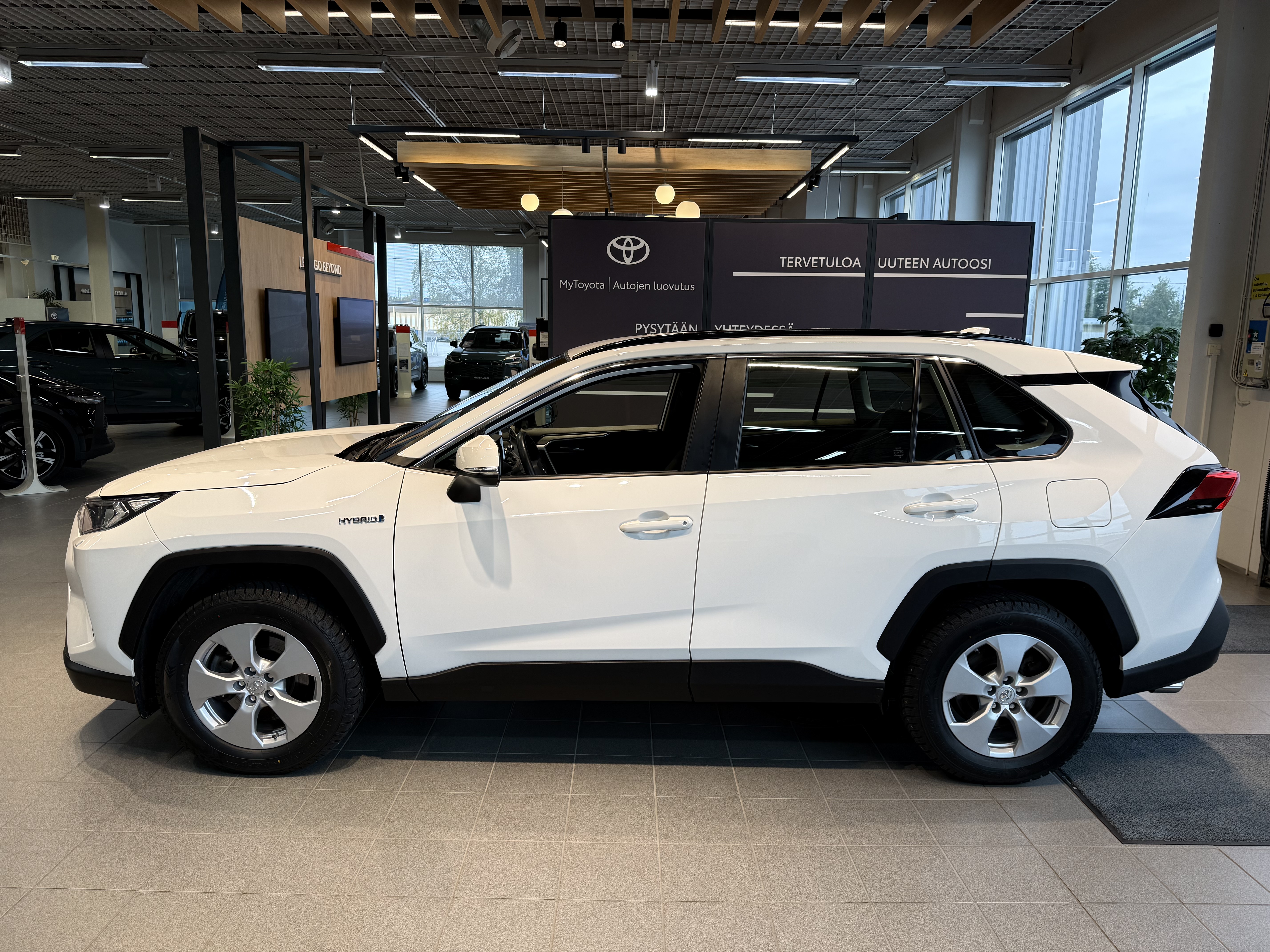TOYOTA RAV4 2021