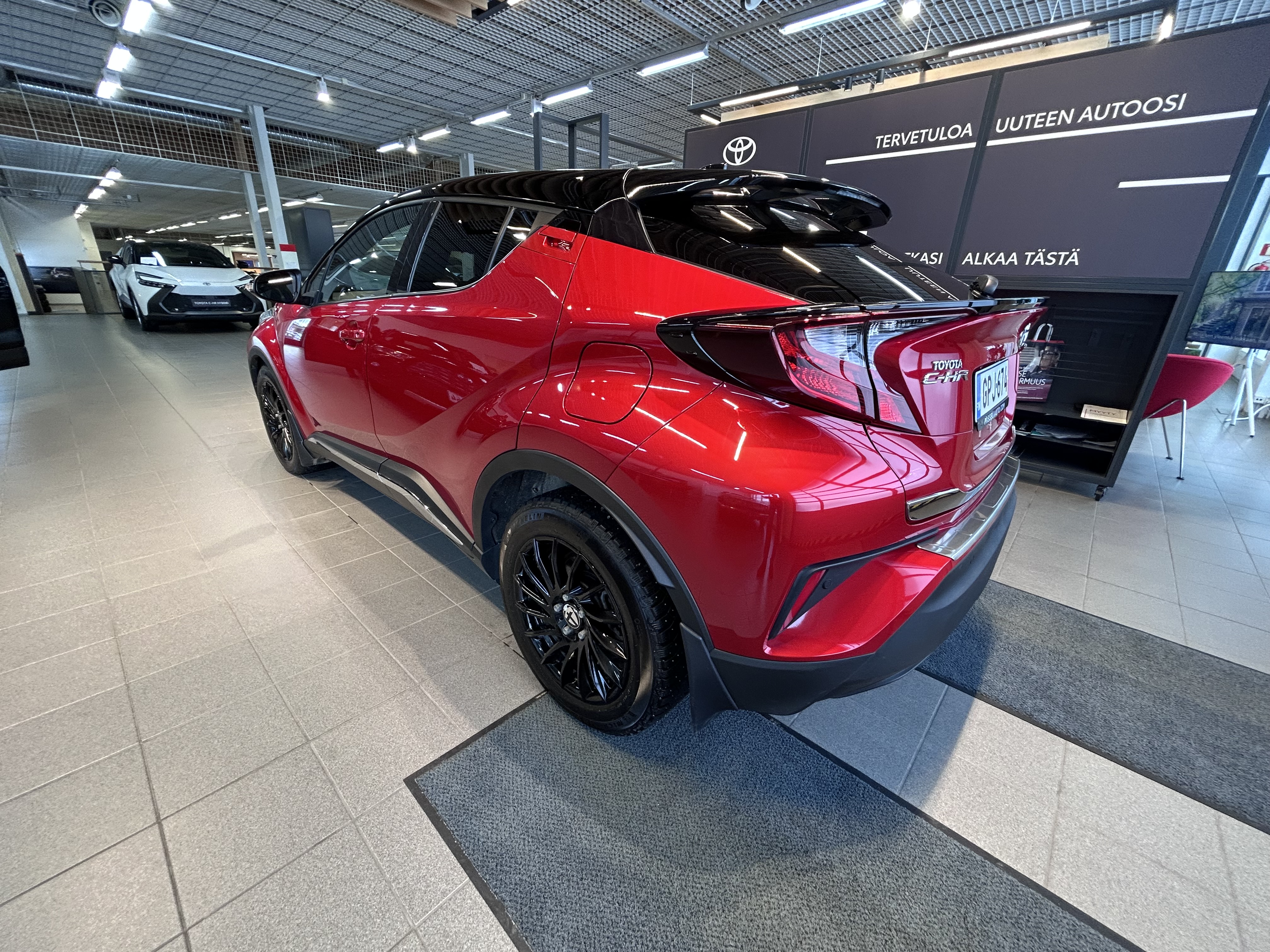 TOYOTA C-HR 2023