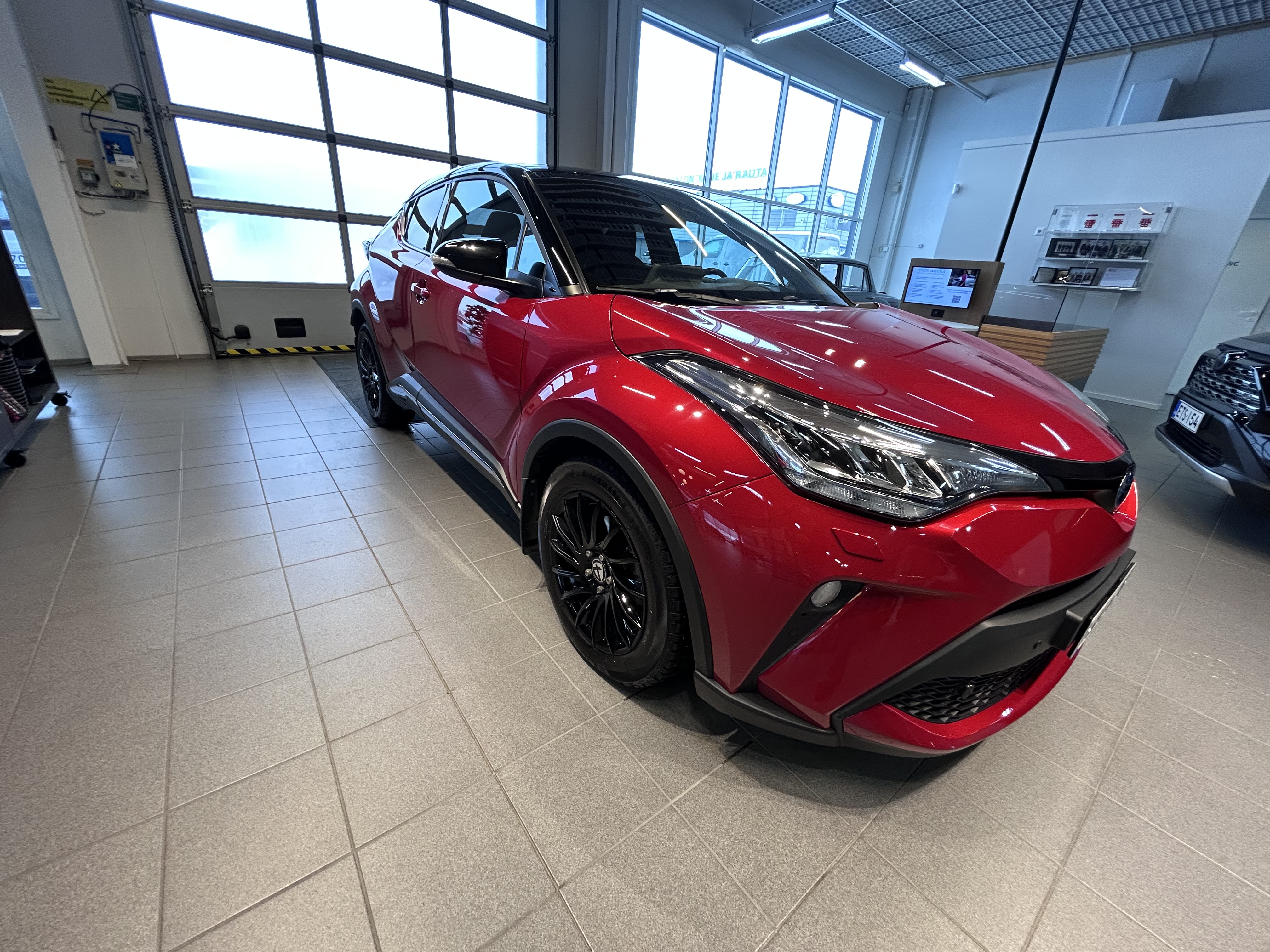 TOYOTA C-HR 2023