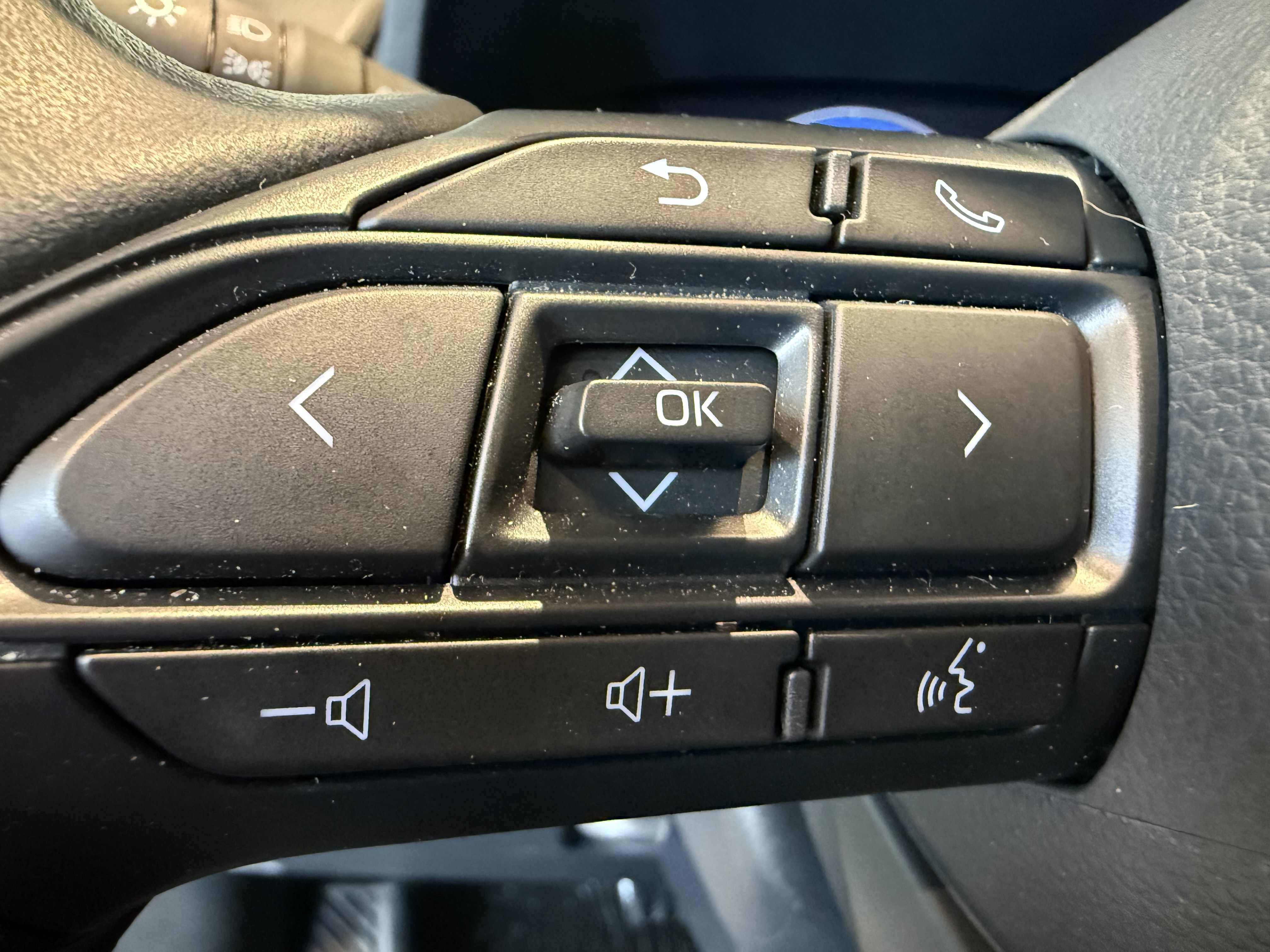 TOYOTA YARIS 2025