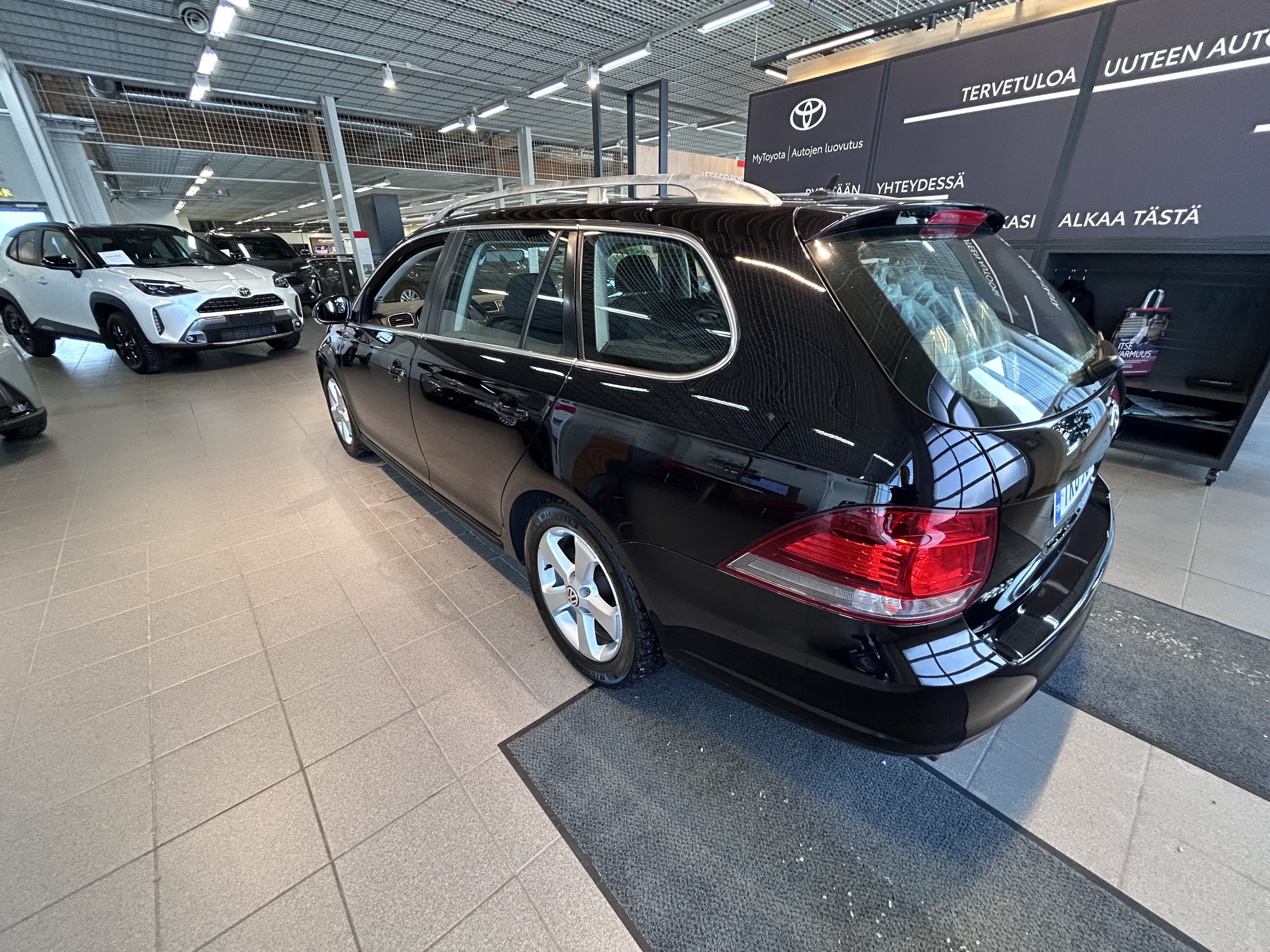 VOLKSWAGEN GOLF 2012