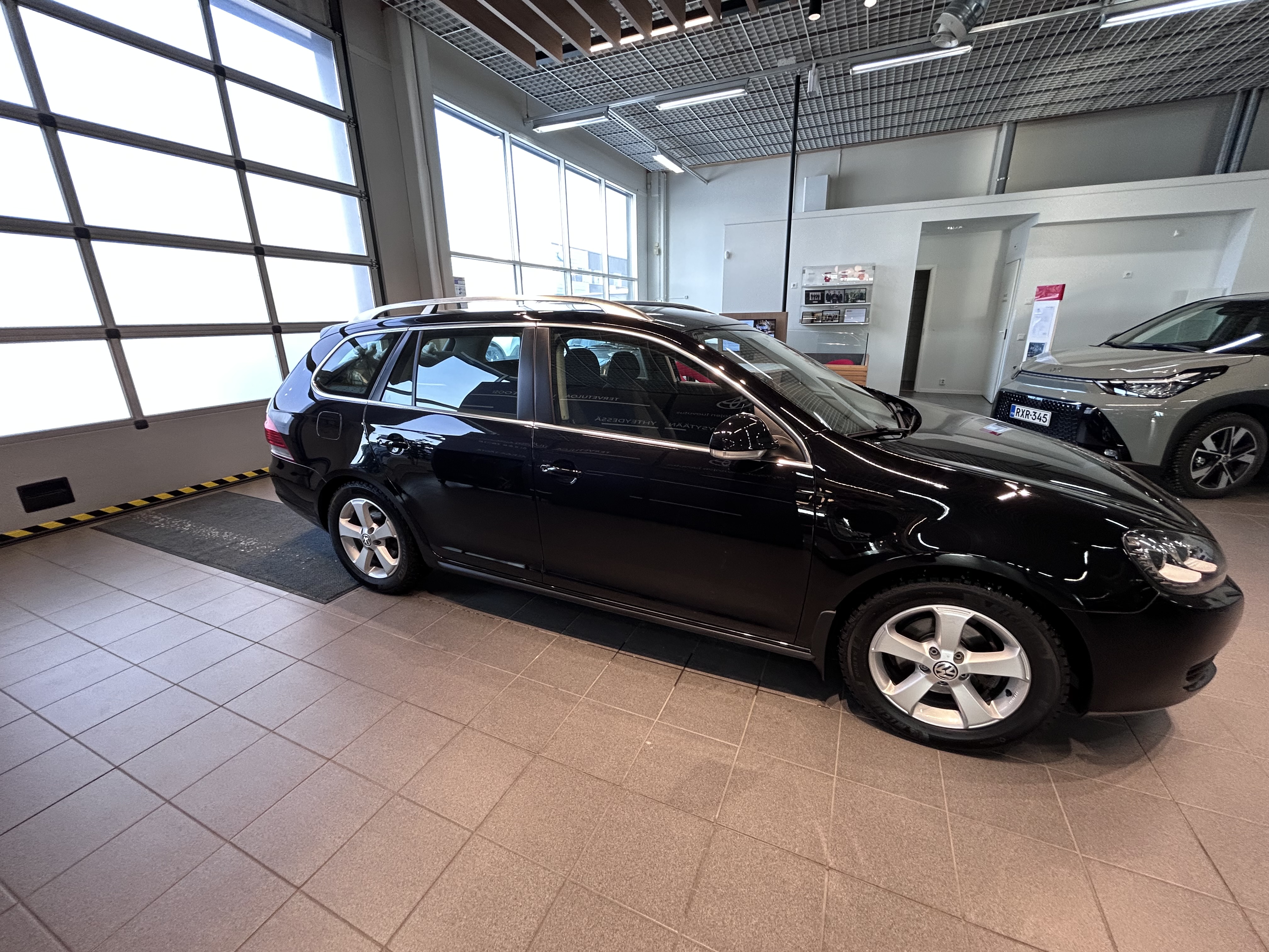 VOLKSWAGEN GOLF 2012