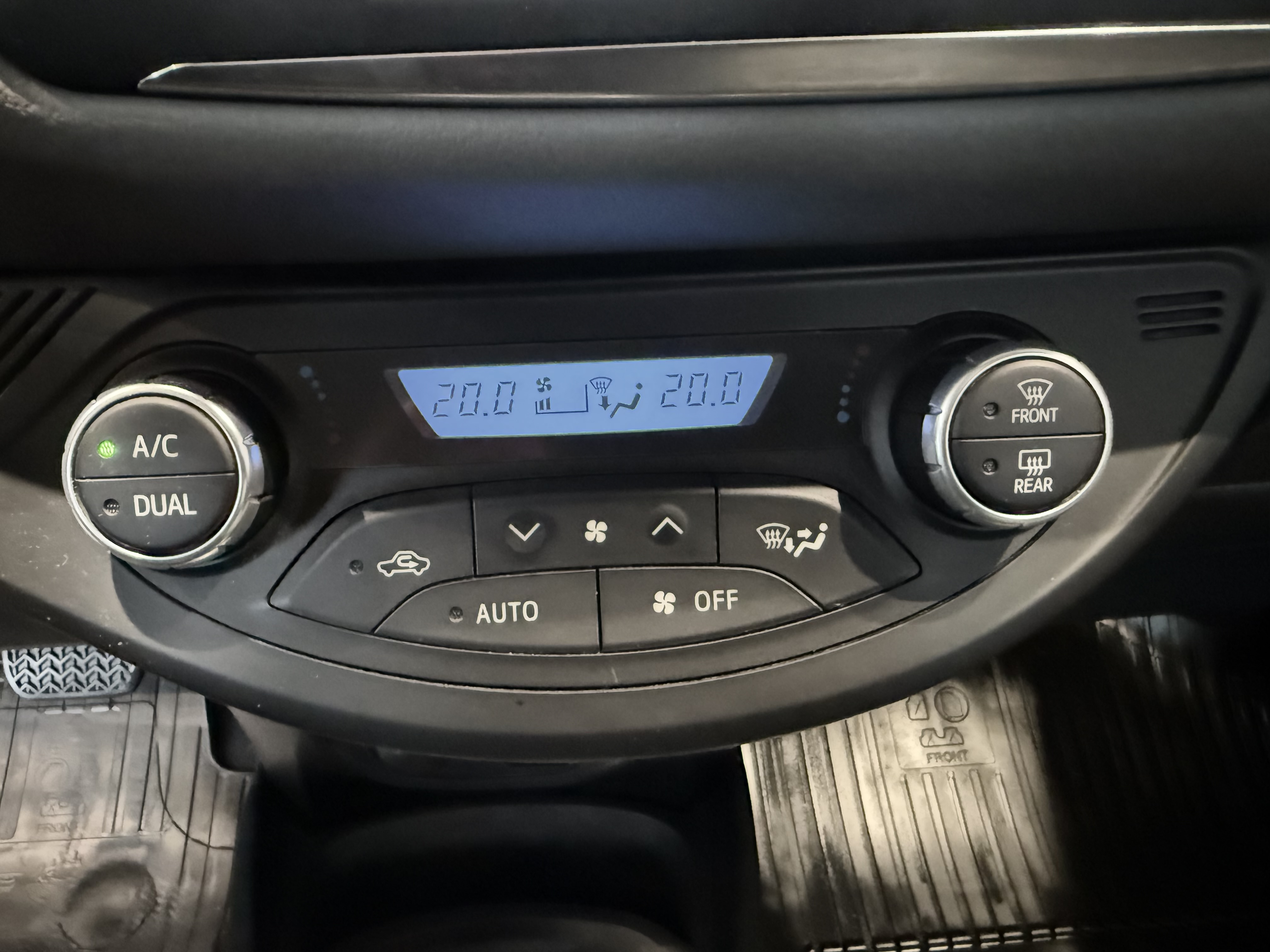TOYOTA YARIS 2018