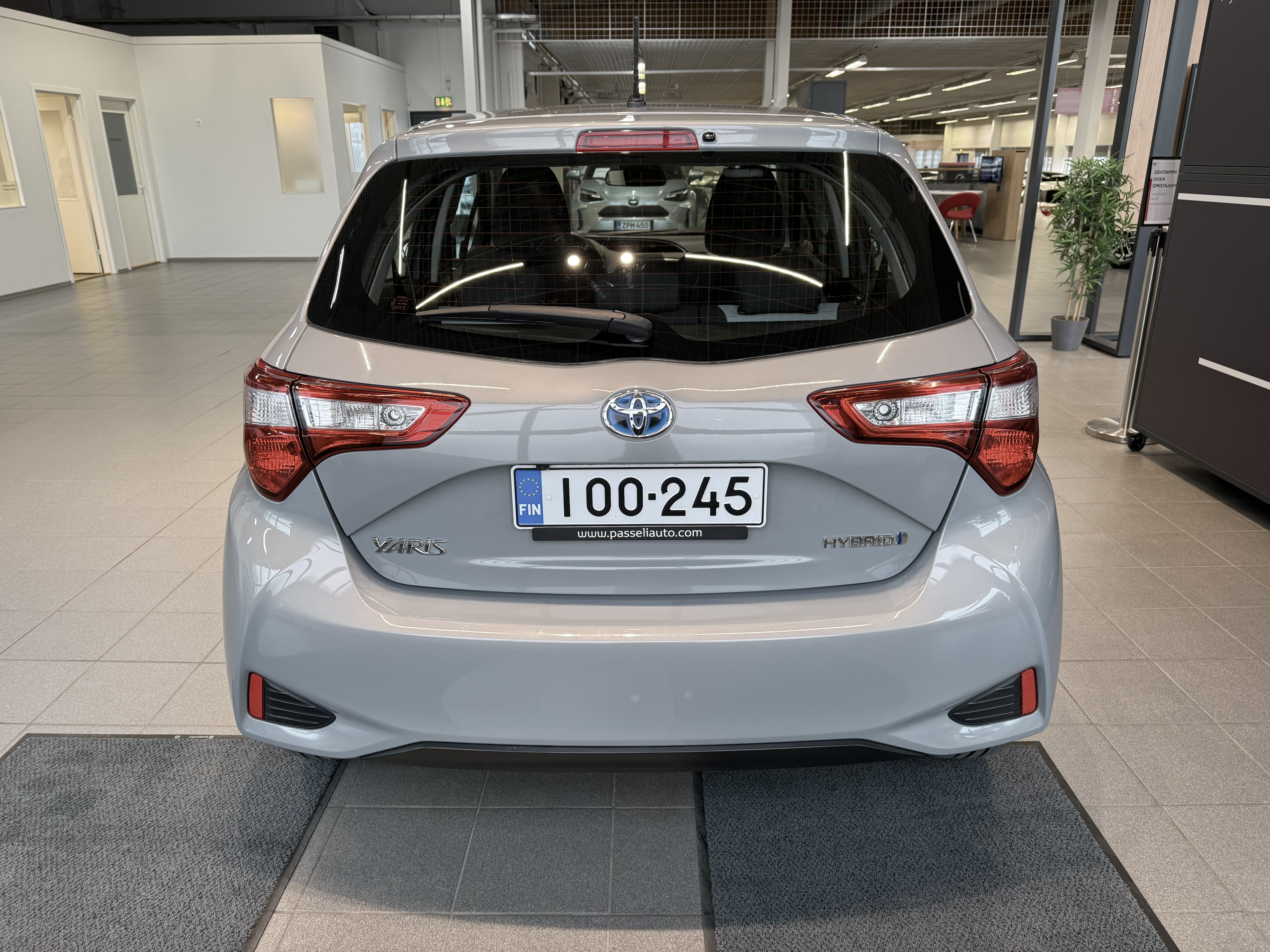 TOYOTA YARIS 2018