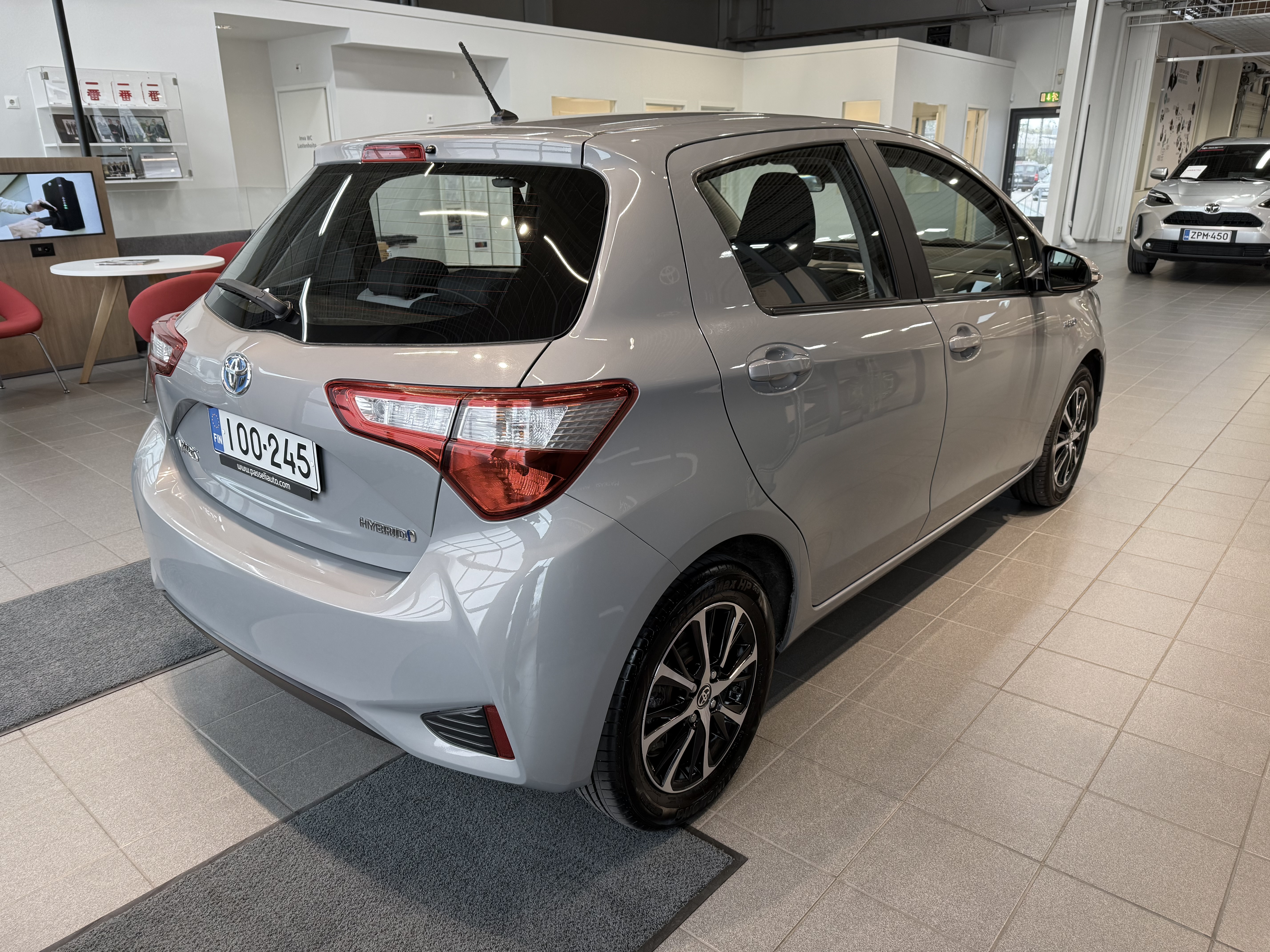 TOYOTA YARIS 2018