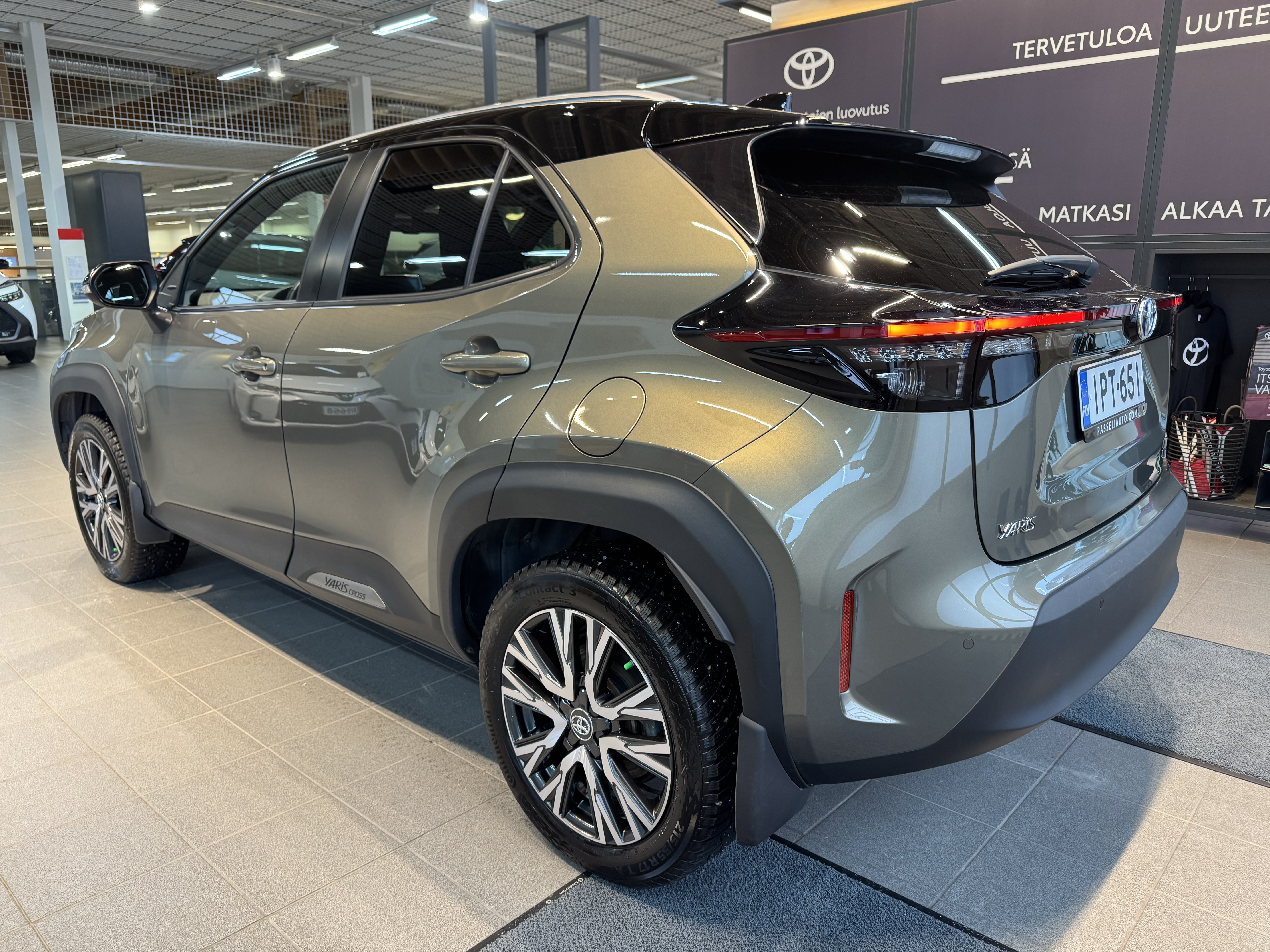 TOYOTA Yaris Cross 2022