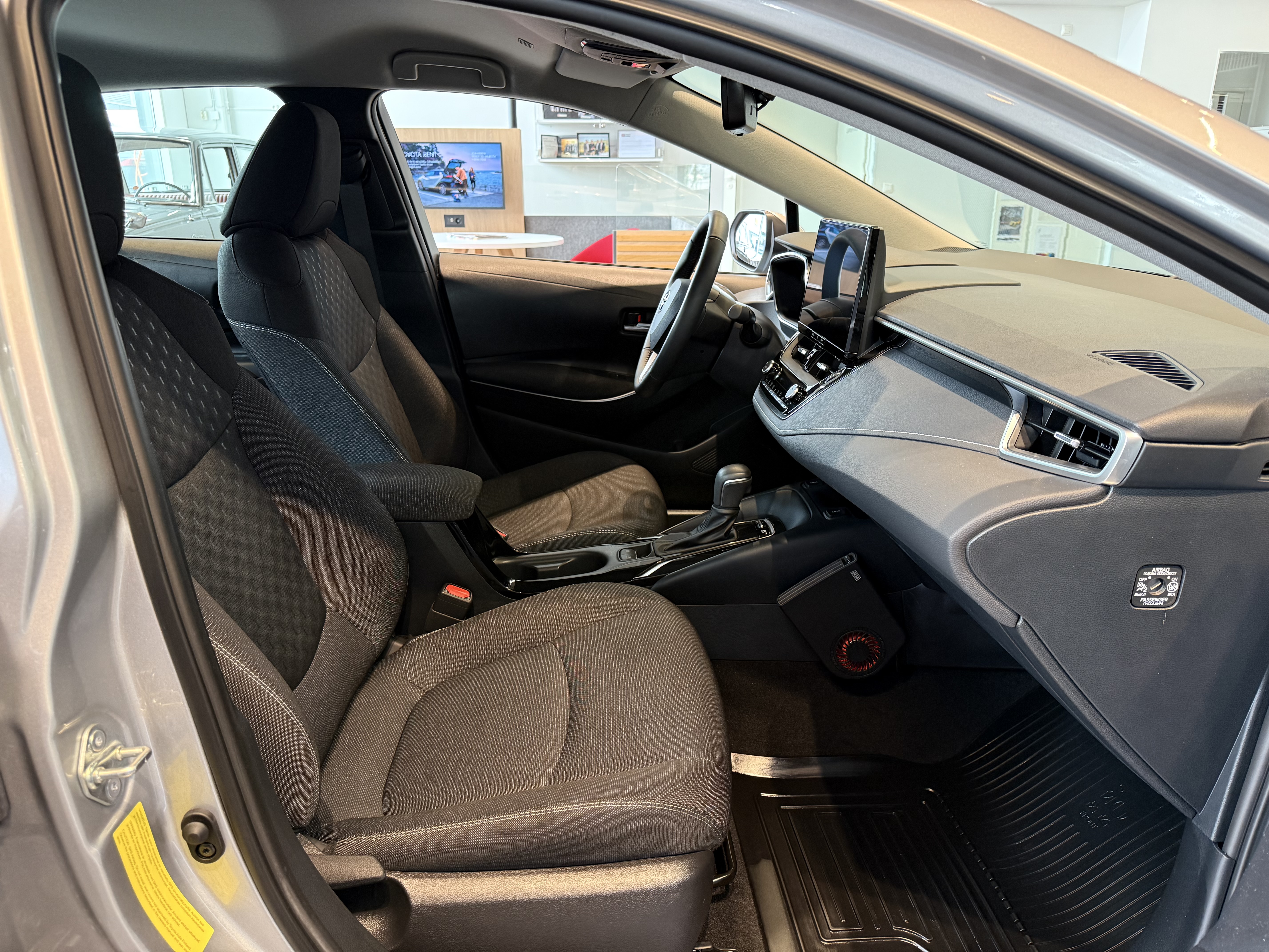 TOYOTA COROLLA 2023