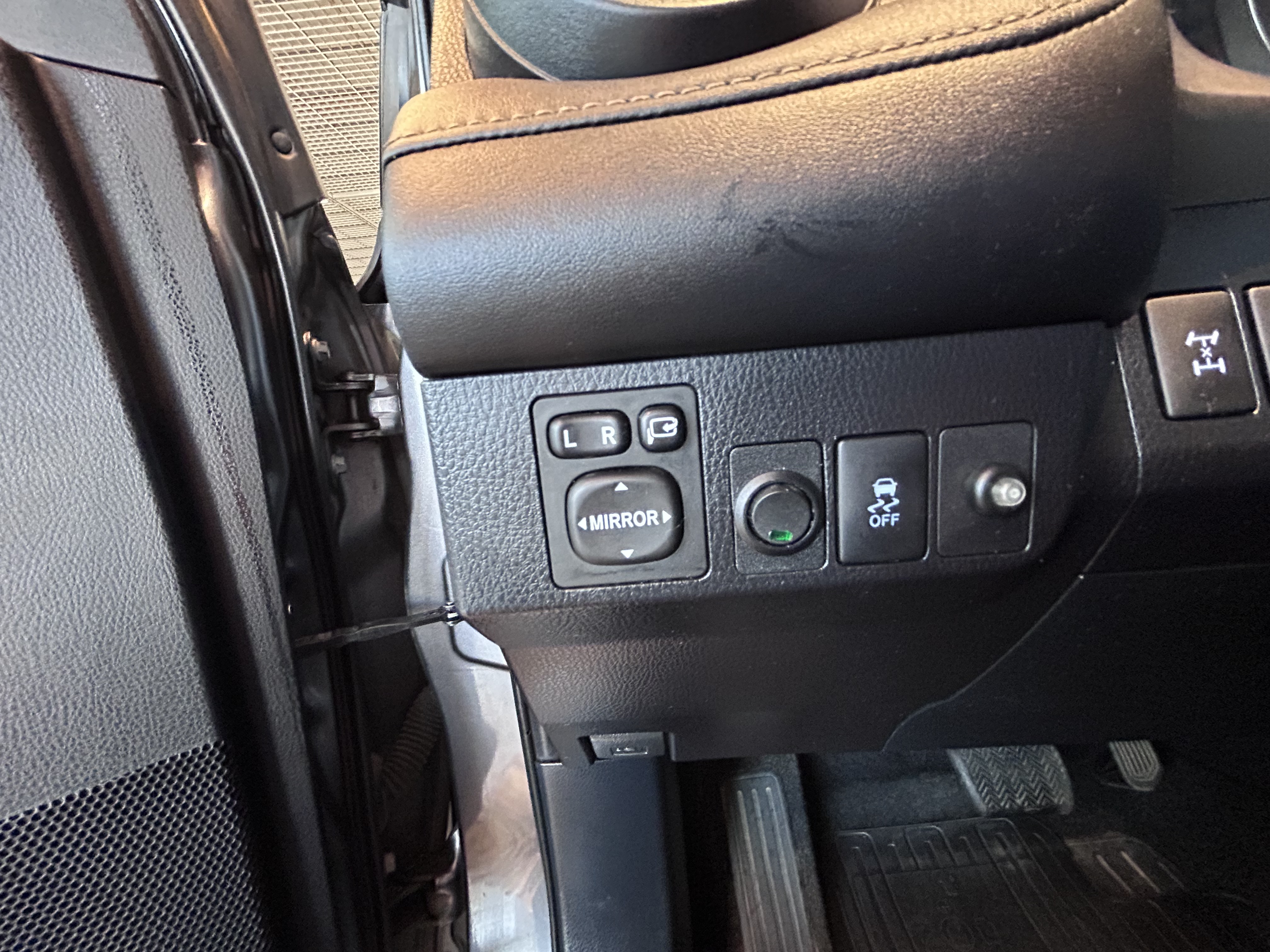 TOYOTA RAV4 2014