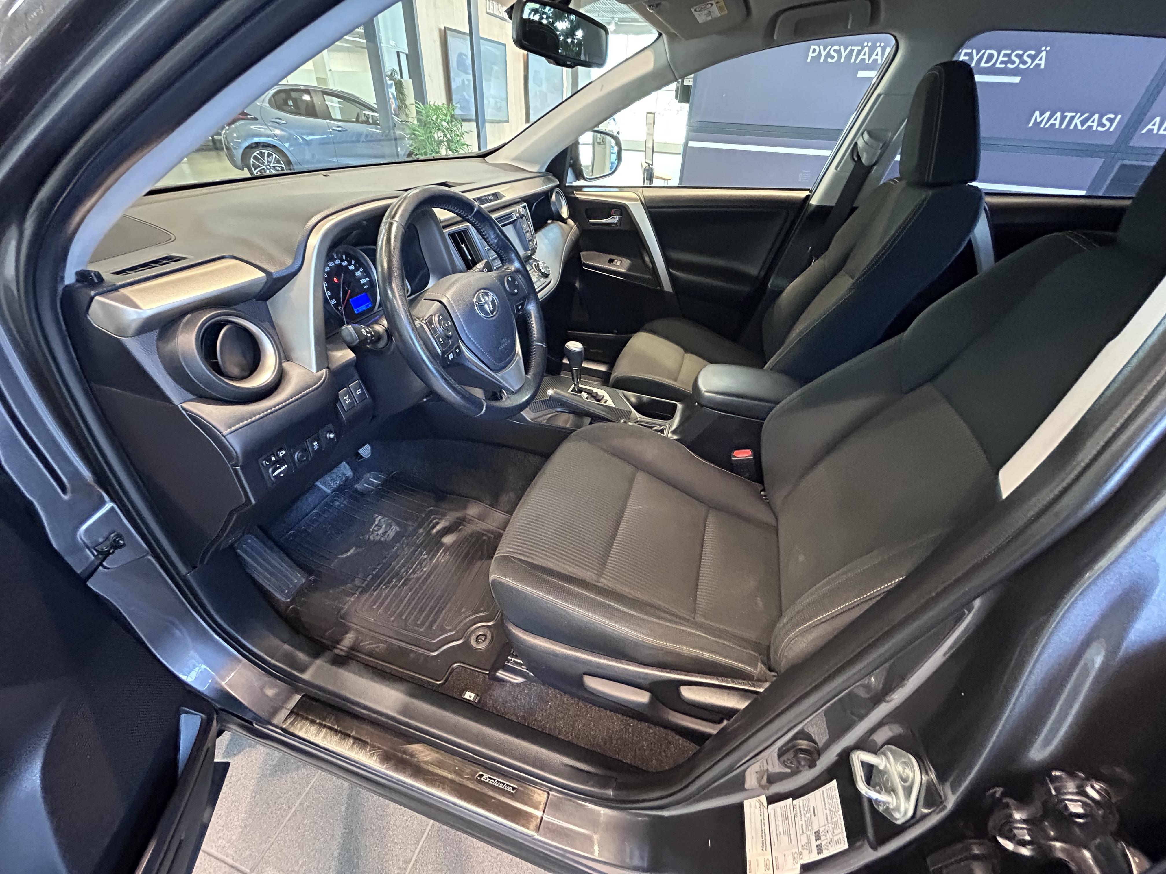 TOYOTA RAV4 2014