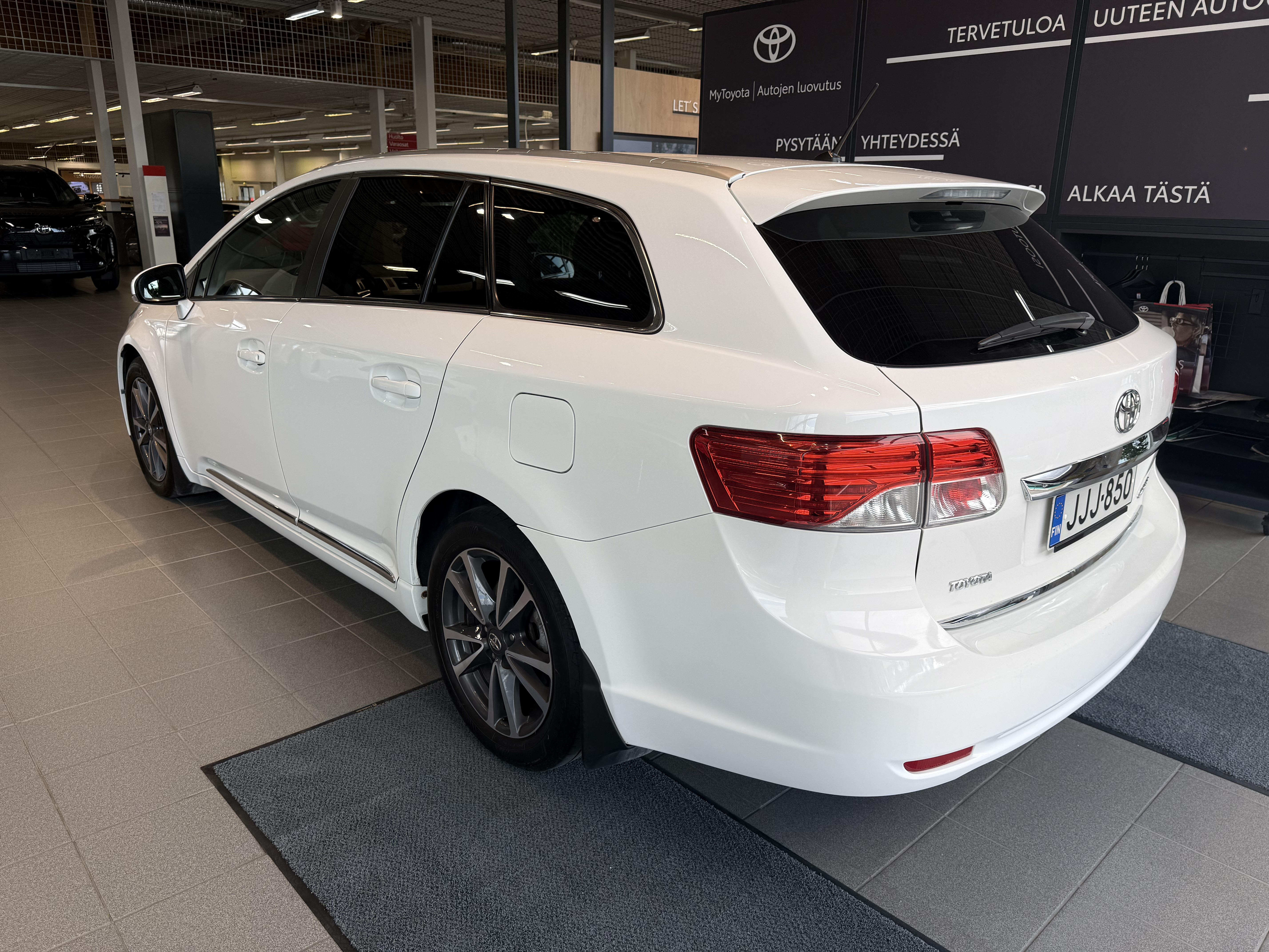 TOYOTA AVENSIS 2014