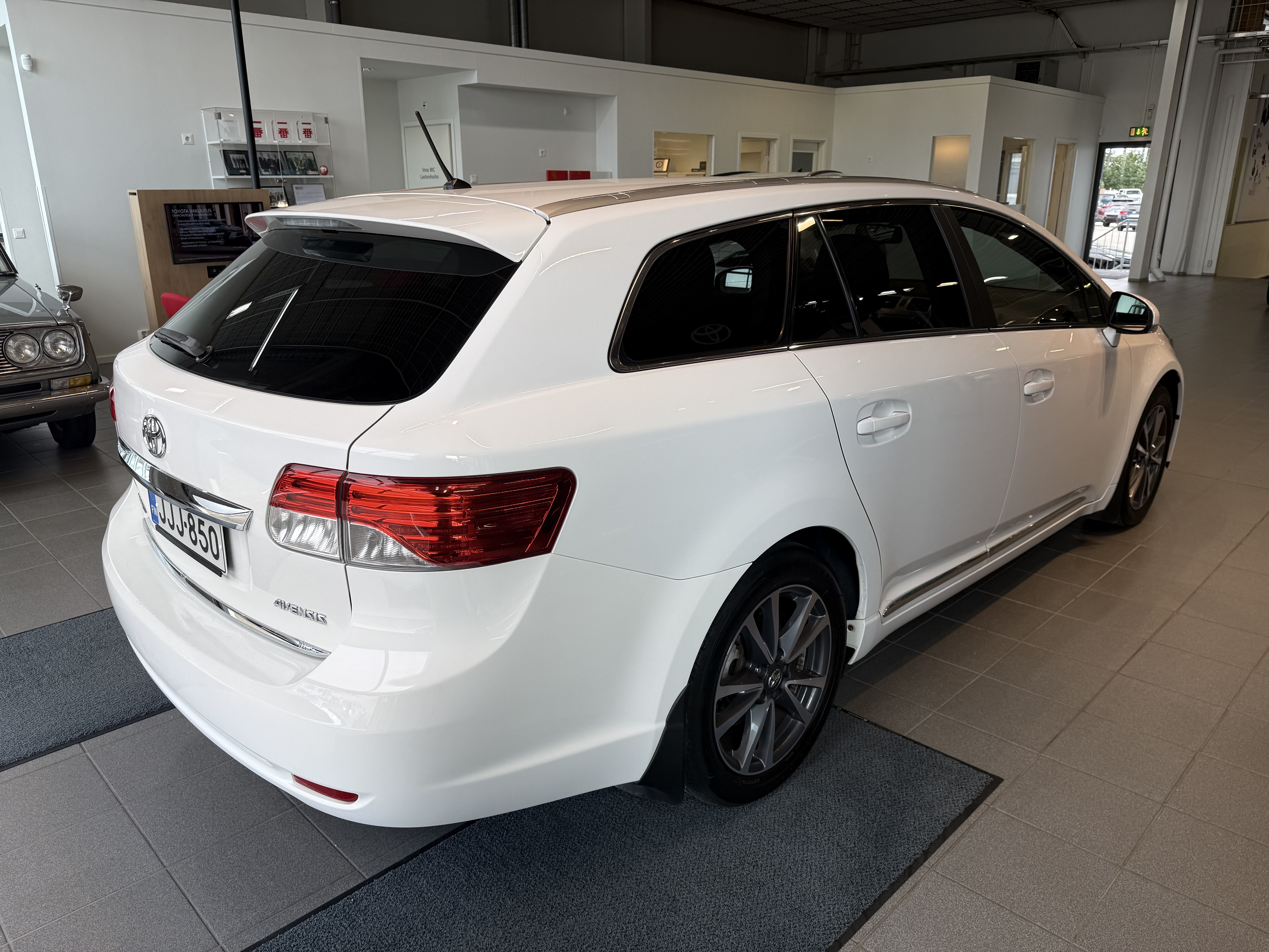 TOYOTA AVENSIS 2014