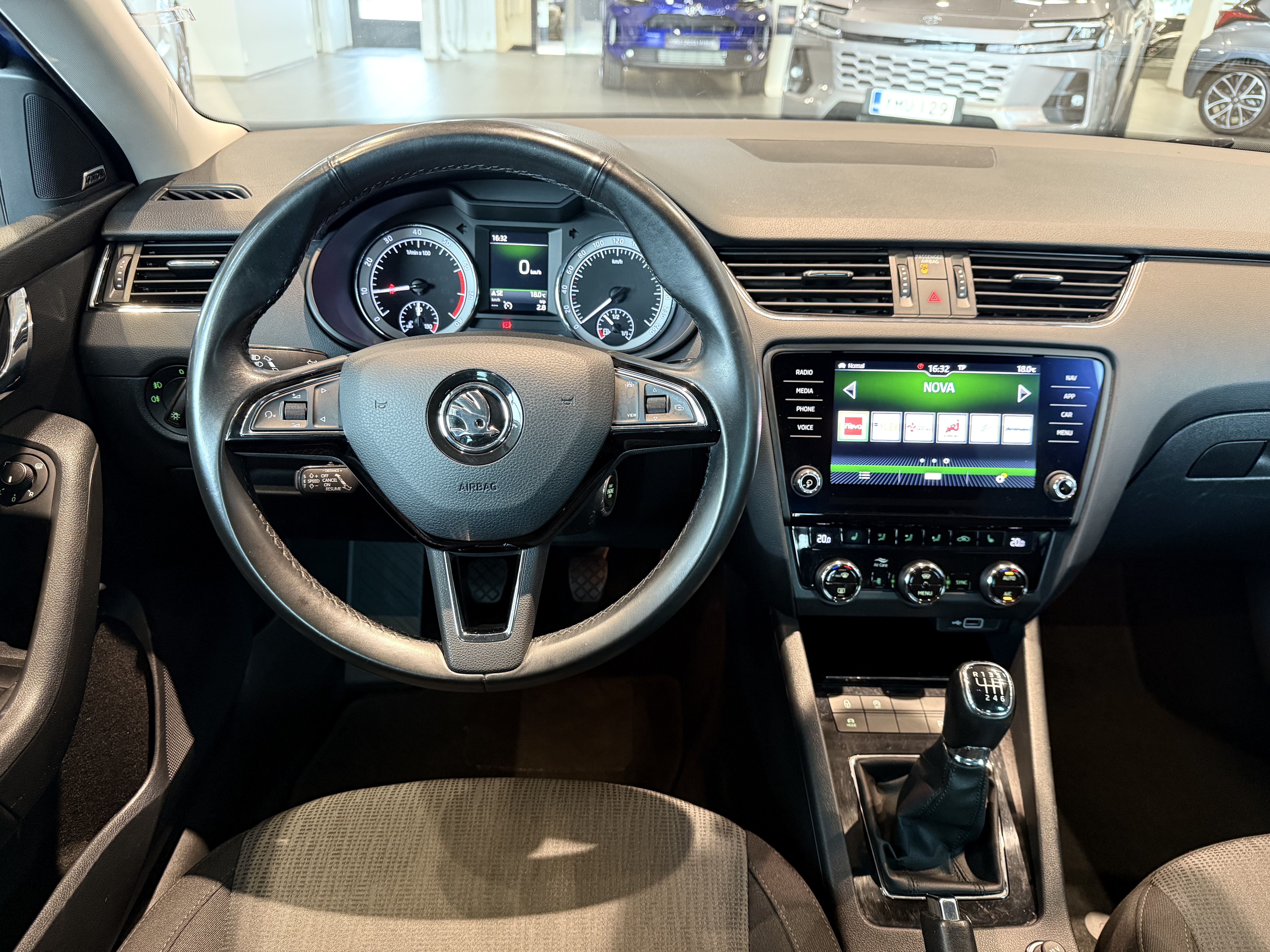 SKODA OCTAVIA 2019