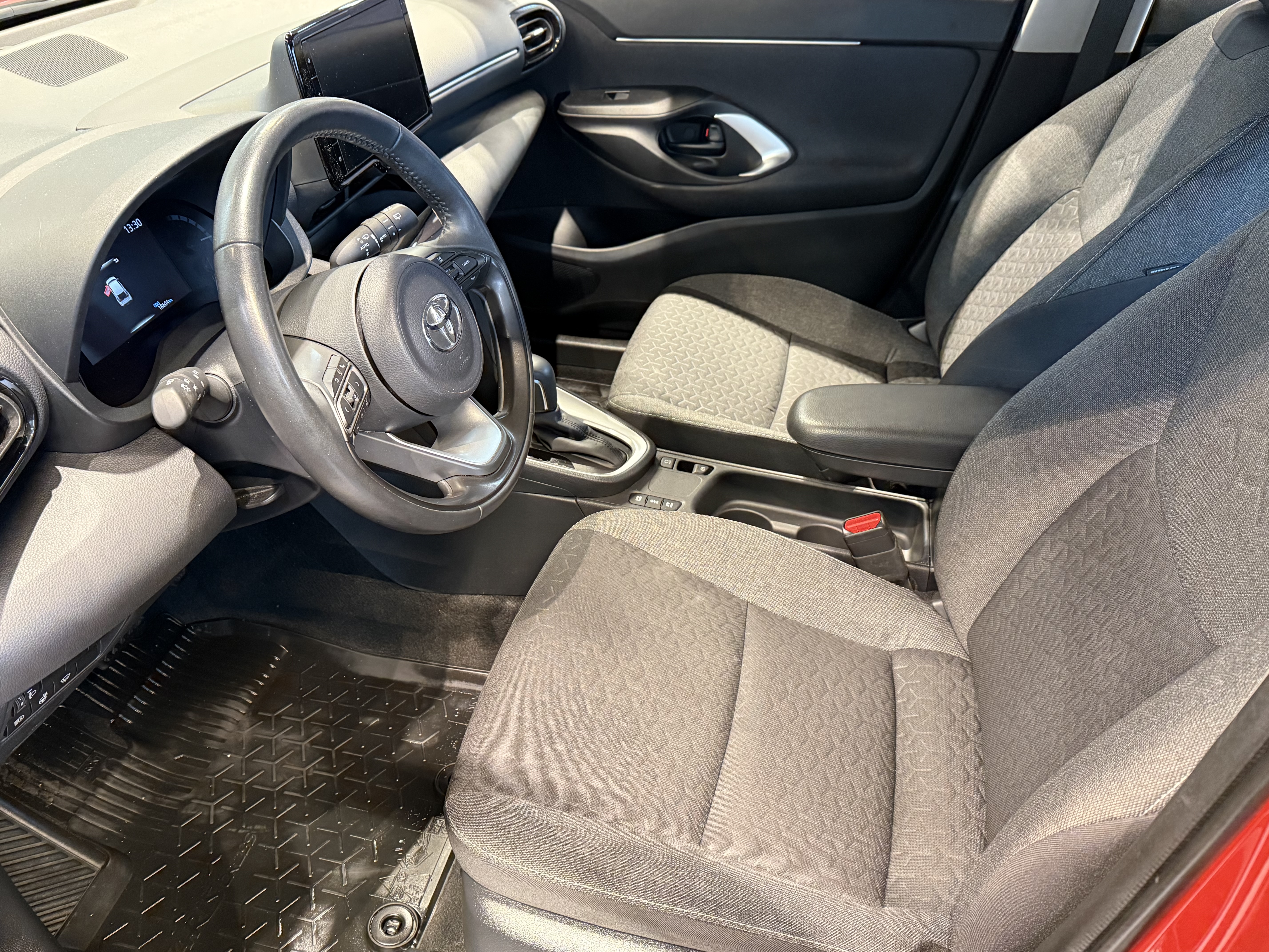 TOYOTA Yaris Cross 2023