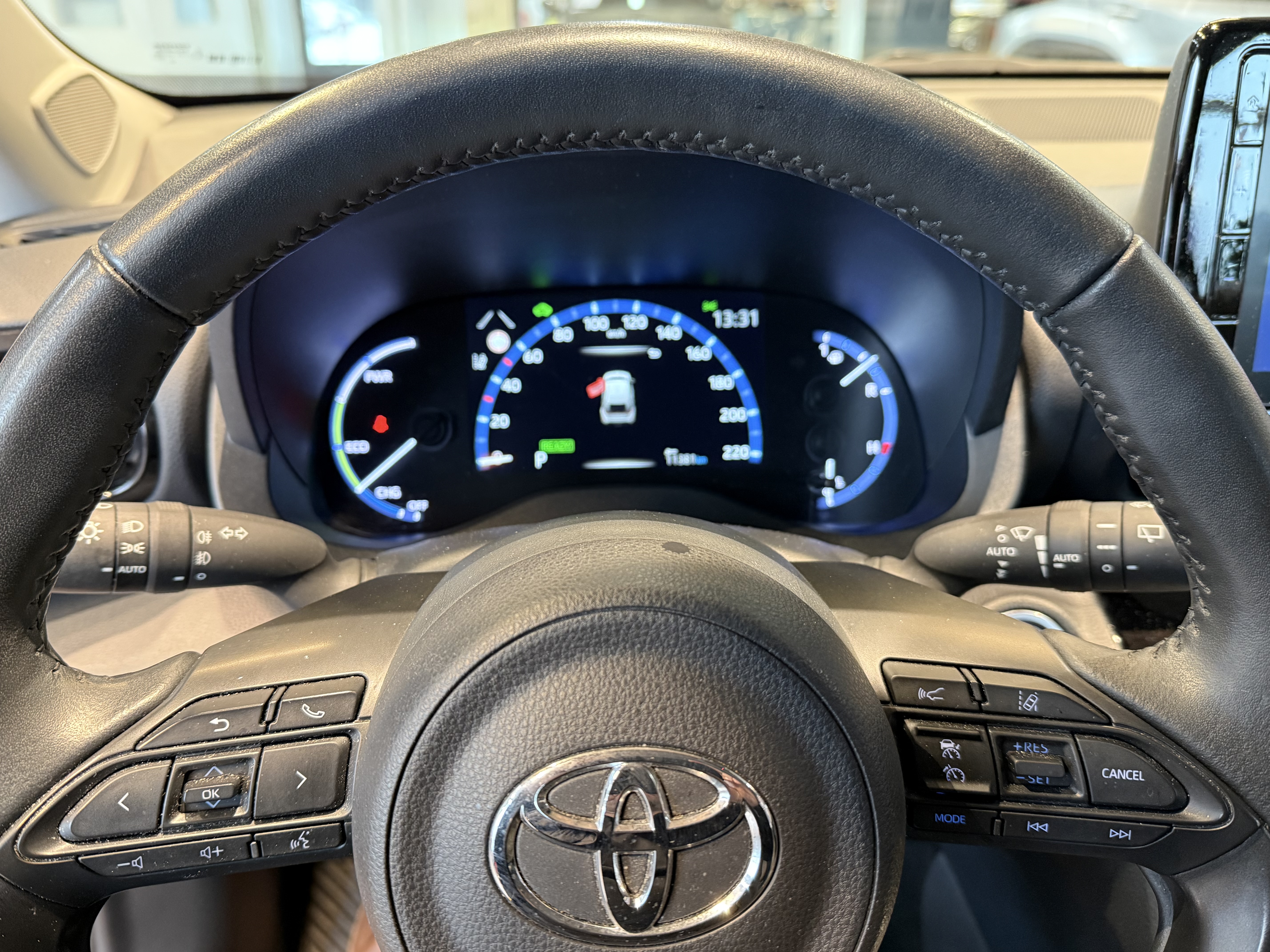 TOYOTA Yaris Cross 2023