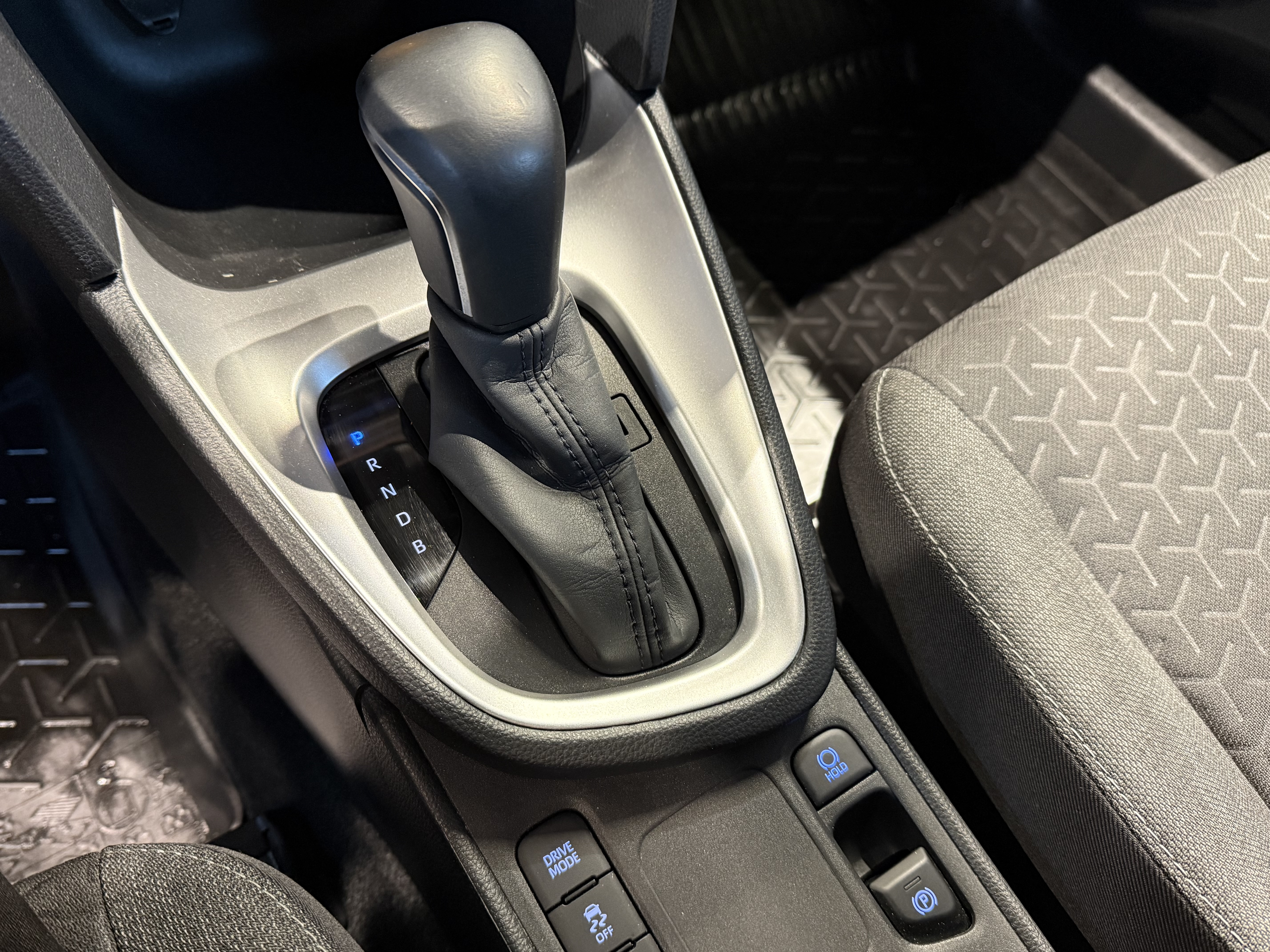 TOYOTA Yaris Cross 2023