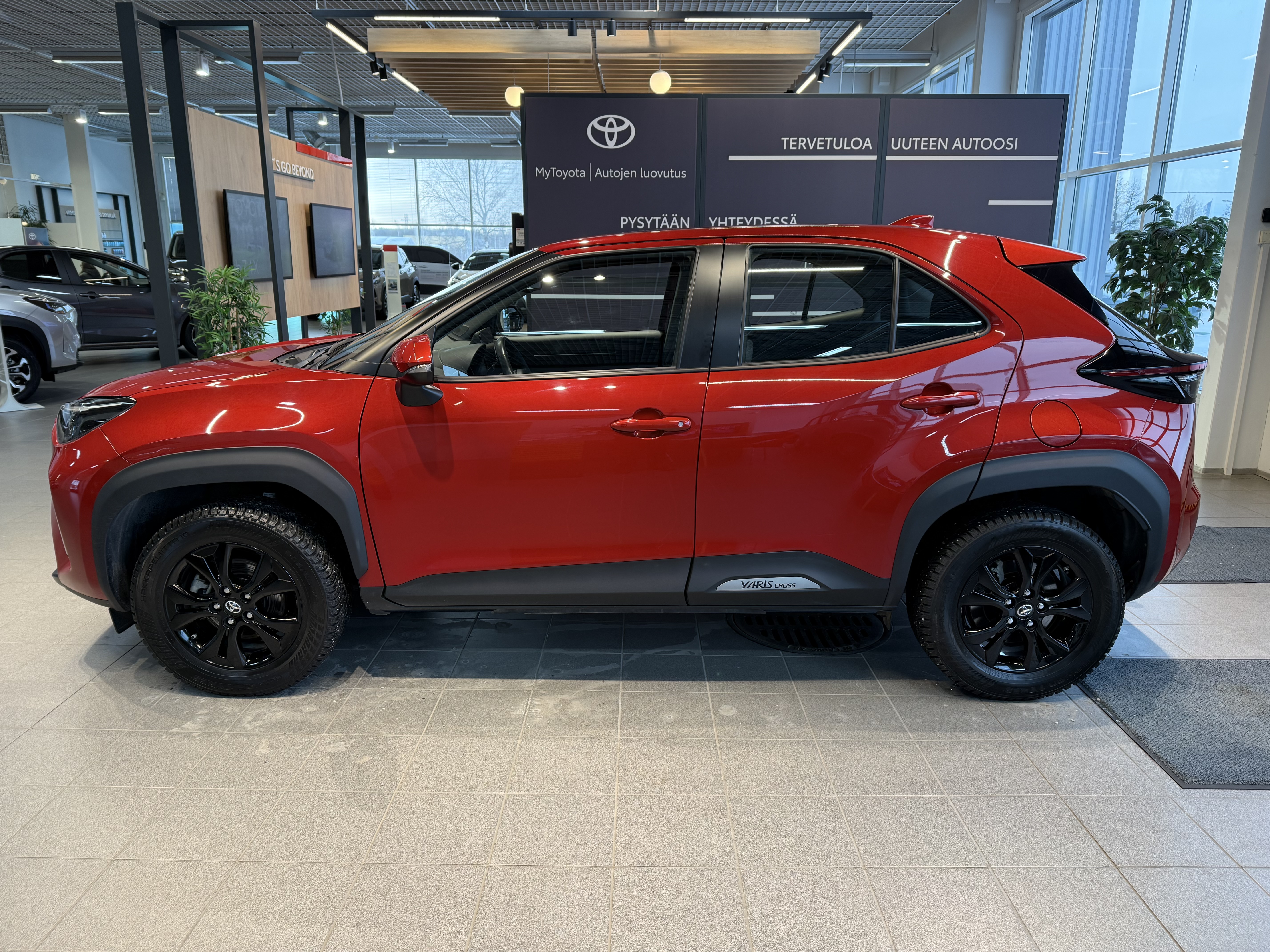 TOYOTA Yaris Cross 2023