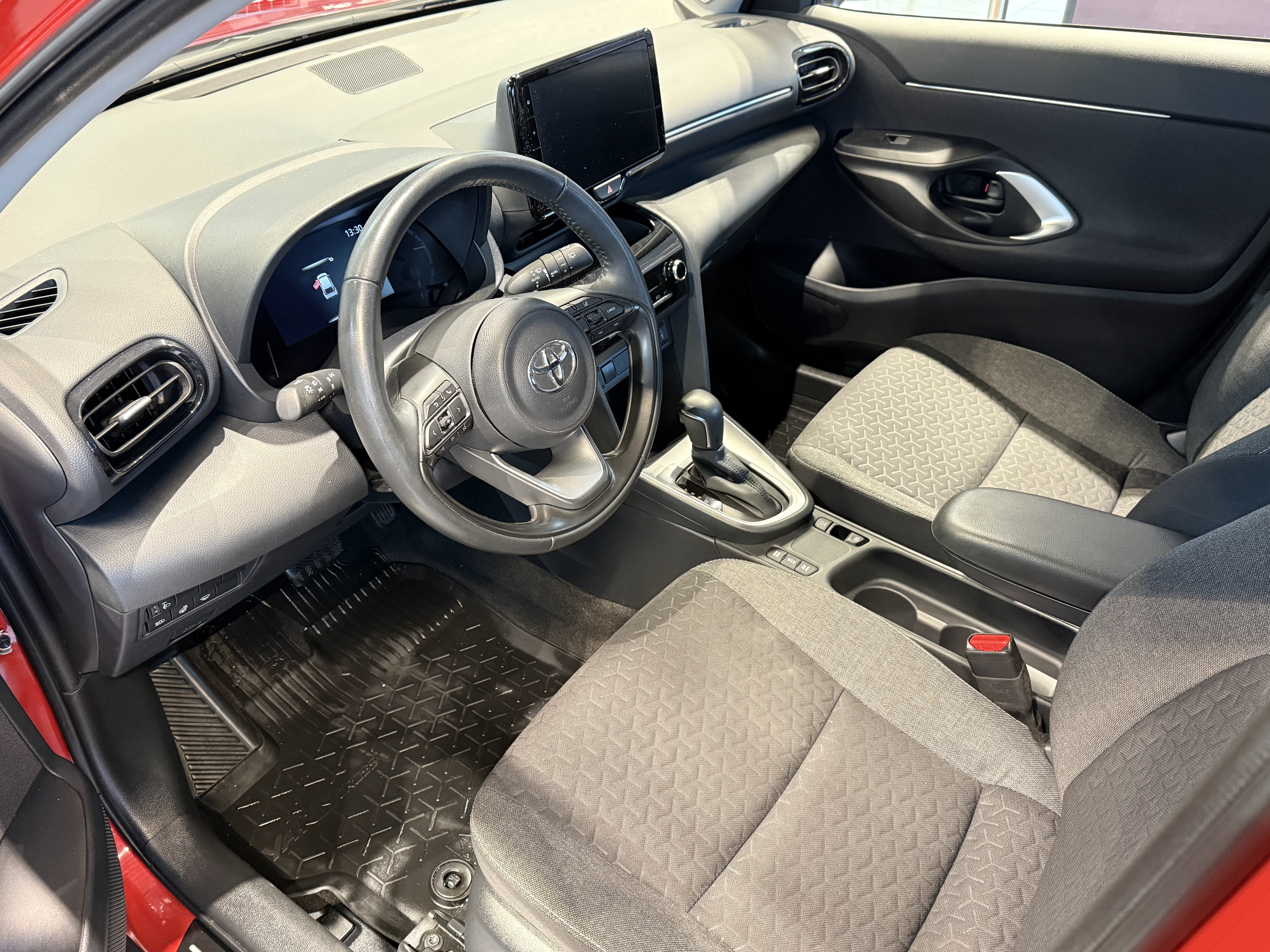 TOYOTA Yaris Cross 2023