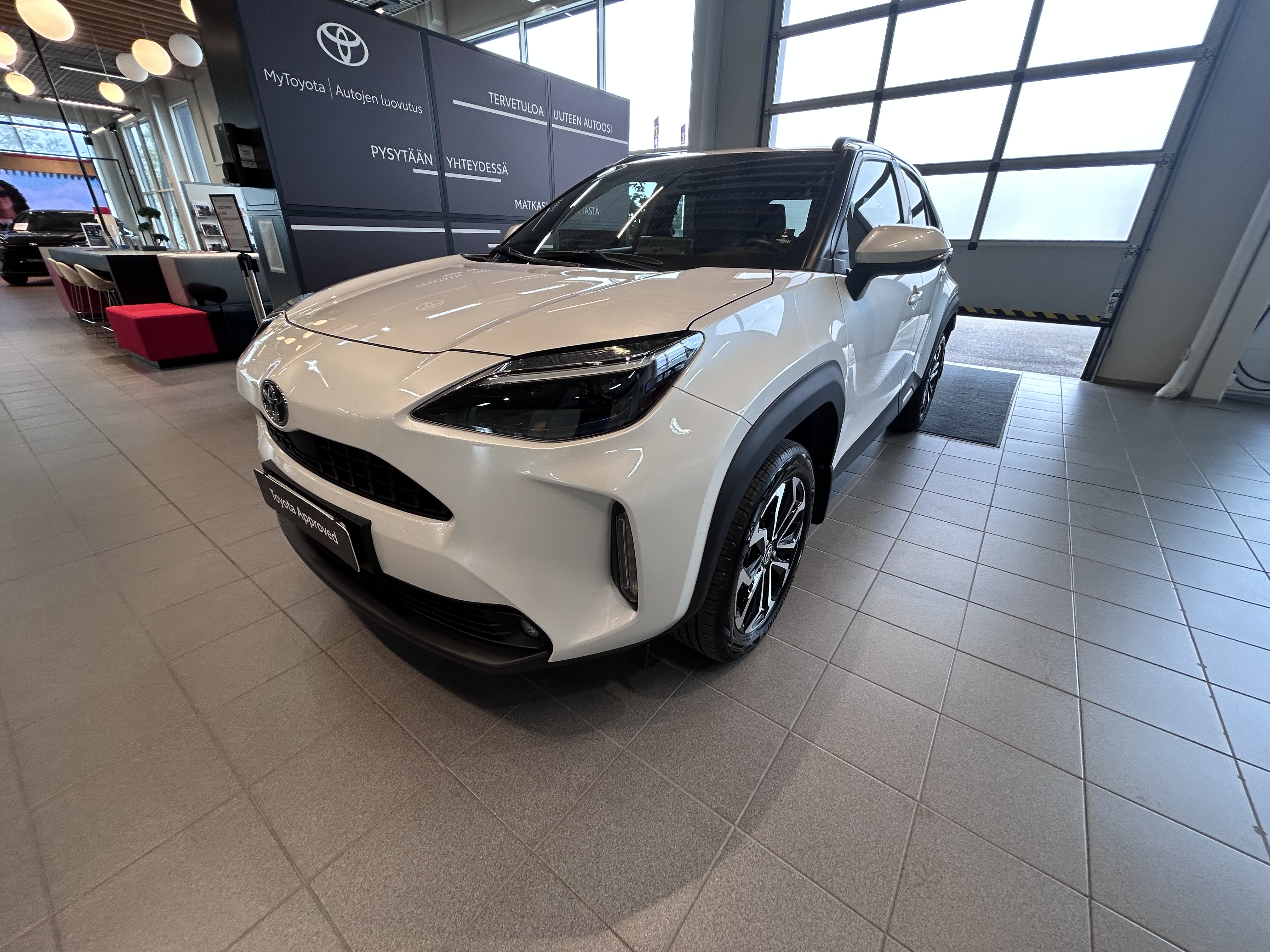 TOYOTA Yaris Cross 2025