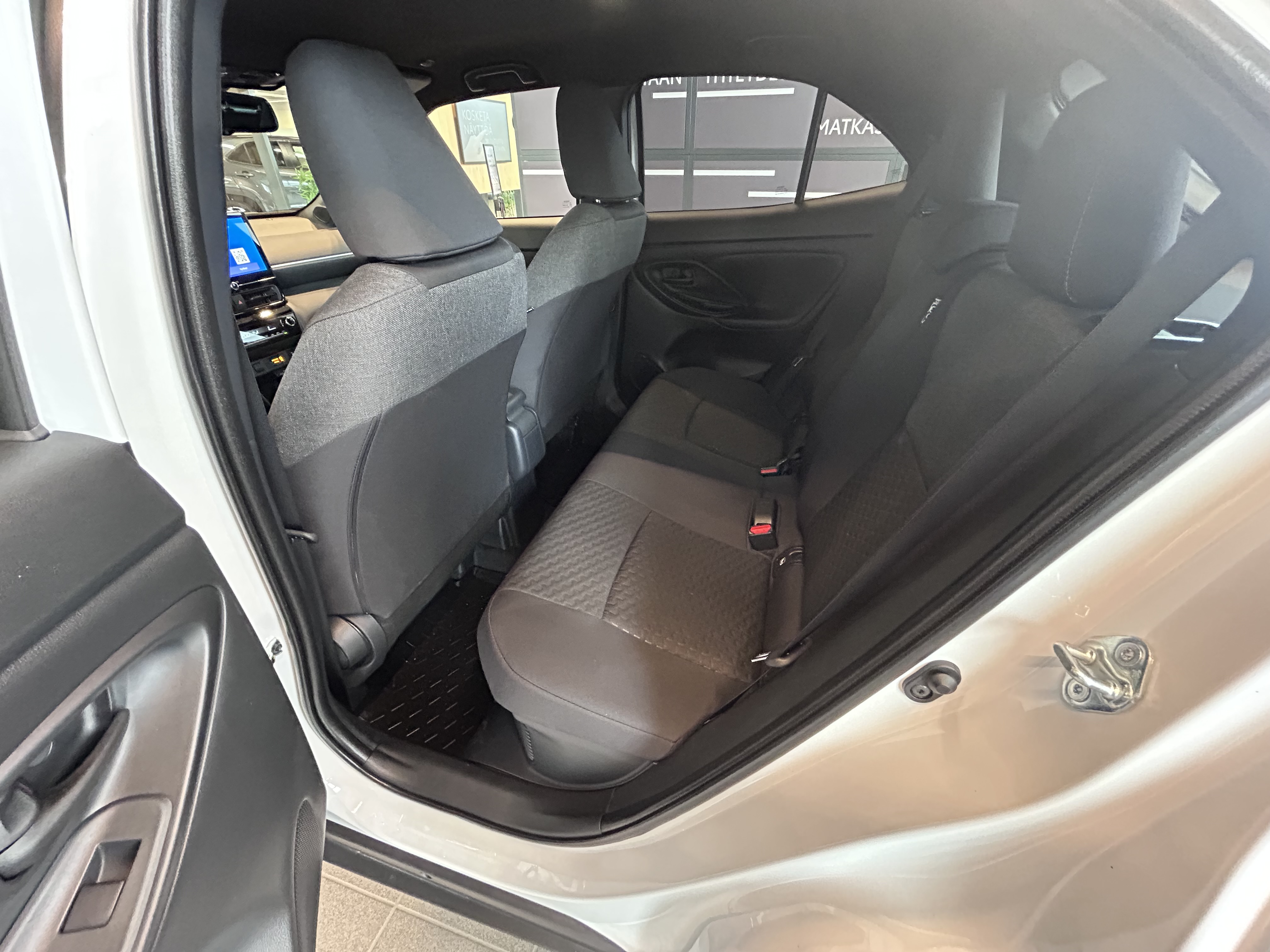 TOYOTA Yaris Cross 2025