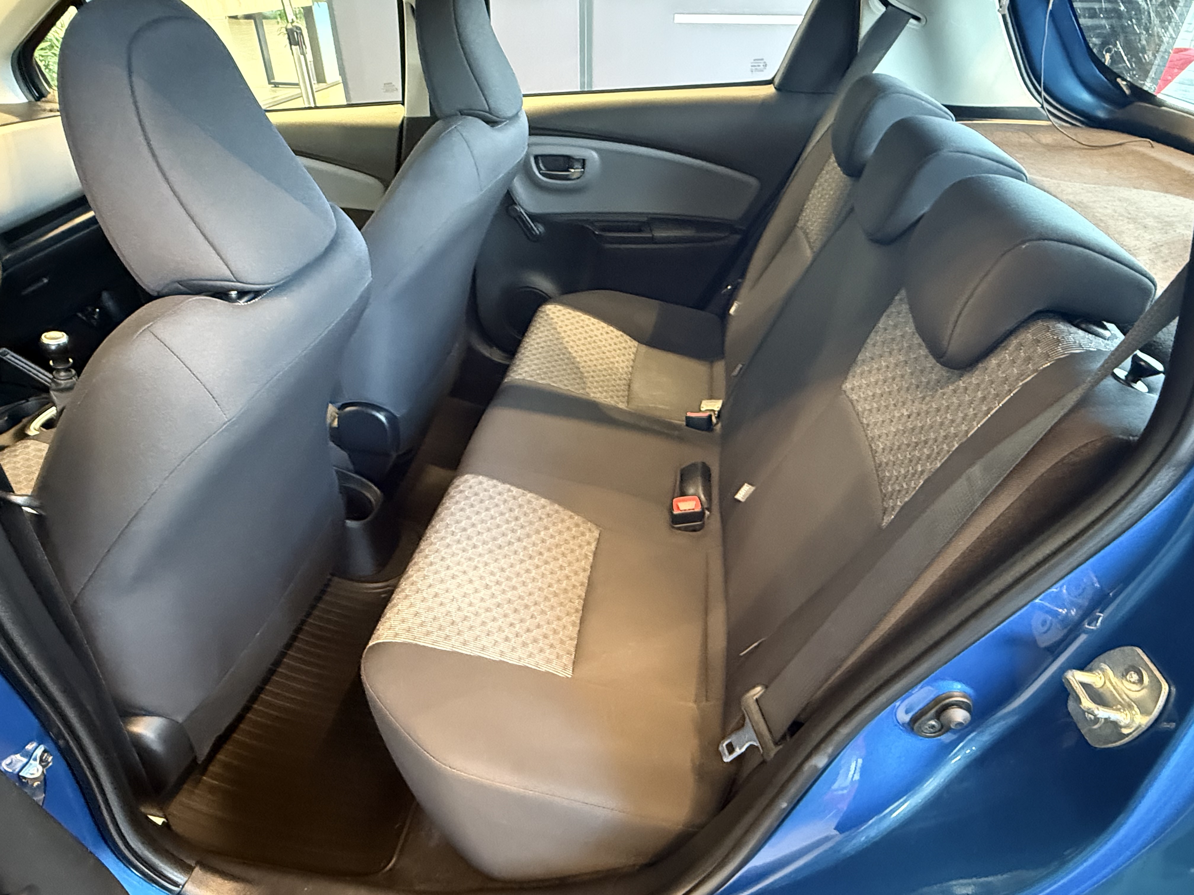 TOYOTA YARIS 2015
