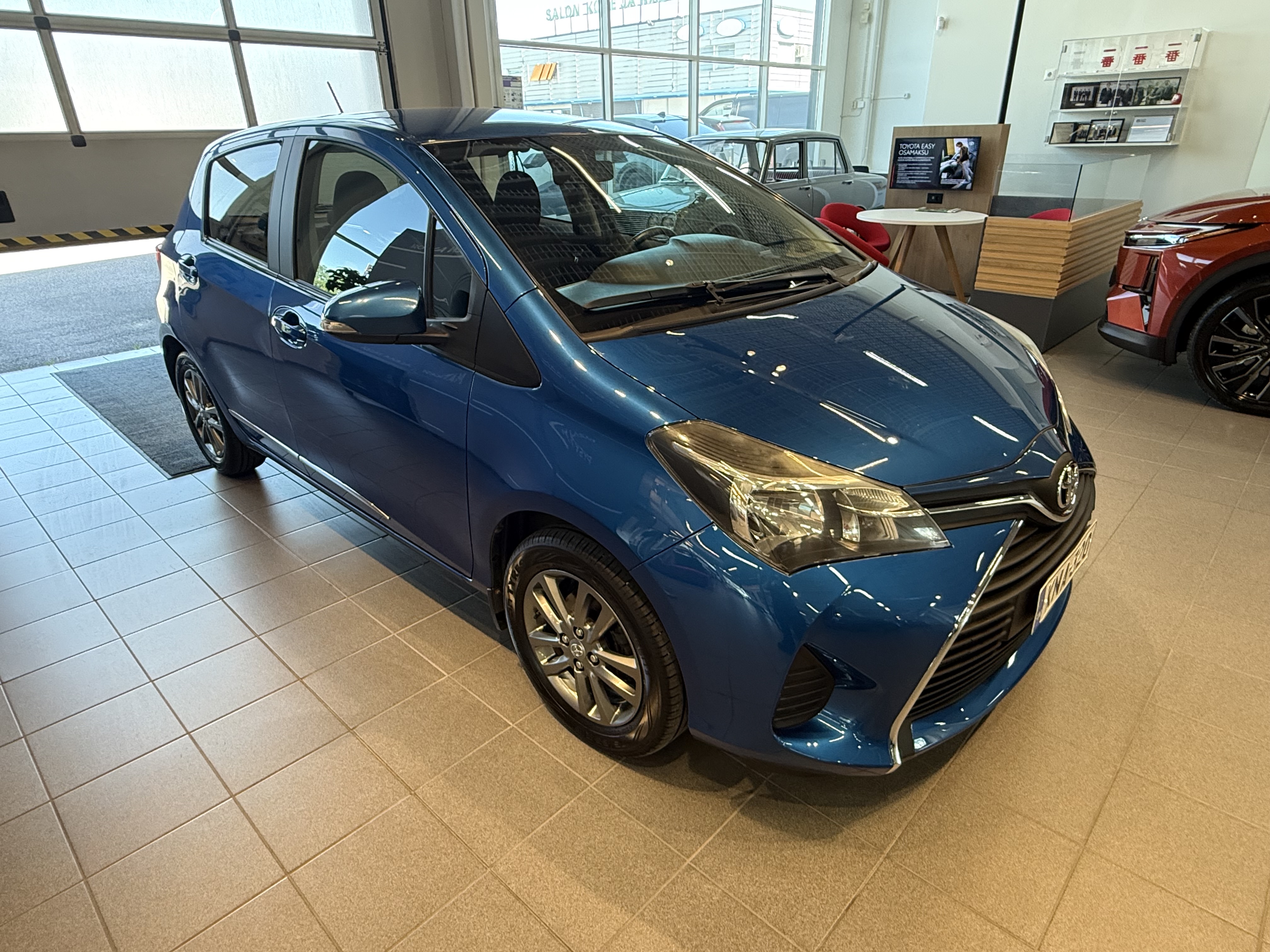 TOYOTA YARIS 2015